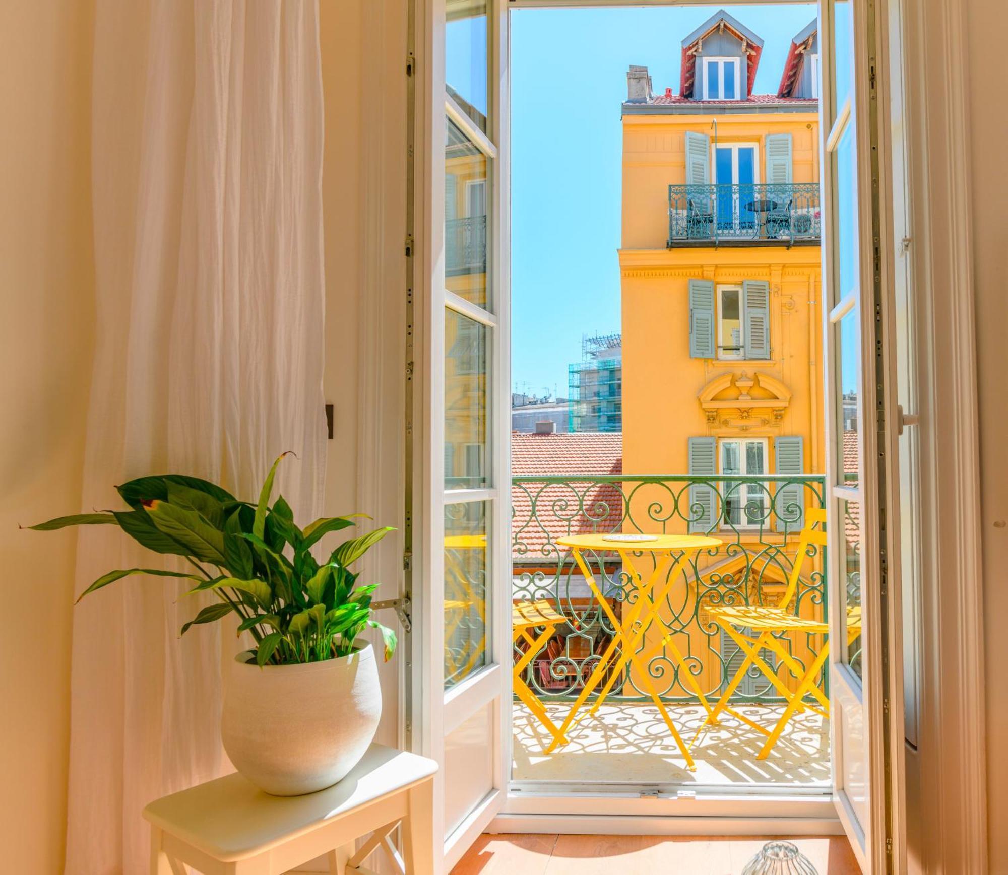 Hyper Centre, Balcon, 5min De La Plage, Ac Apartment *