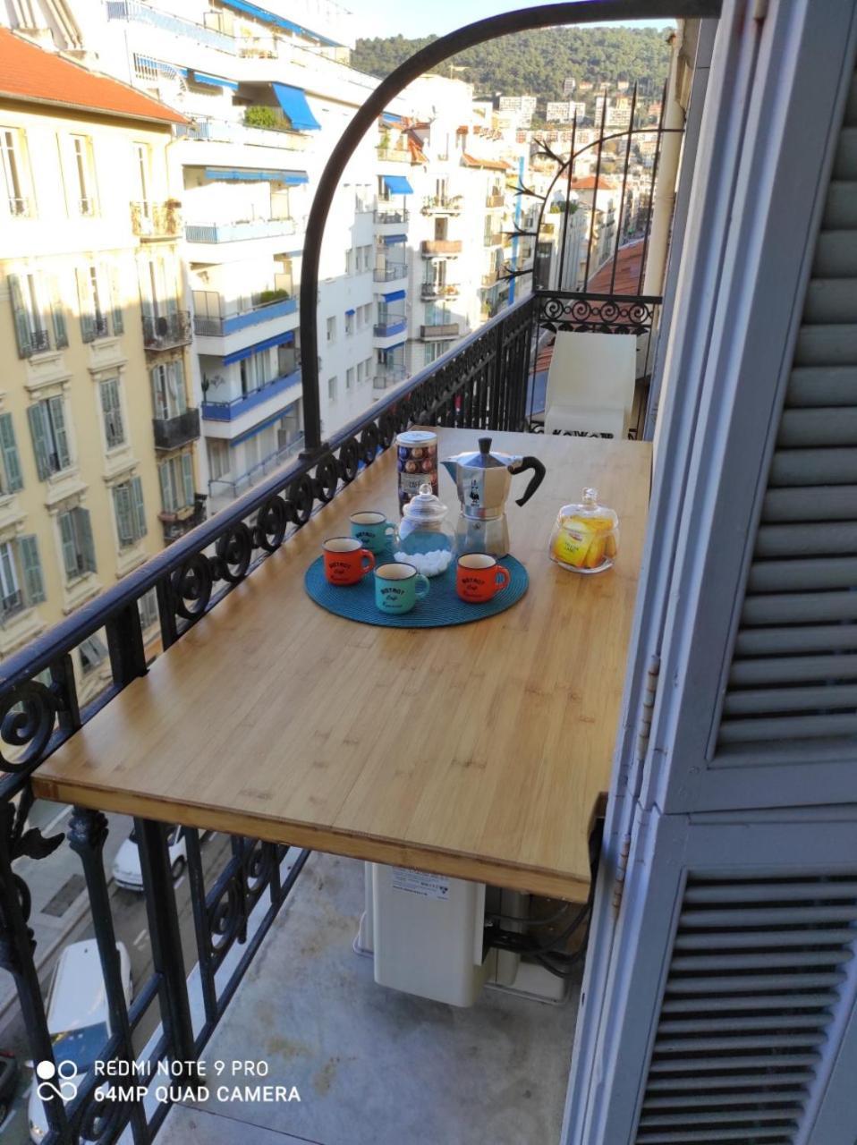 Apartment Pretty And Quiet Floor 2 Bedroom Flat In The Port Area Of Nice