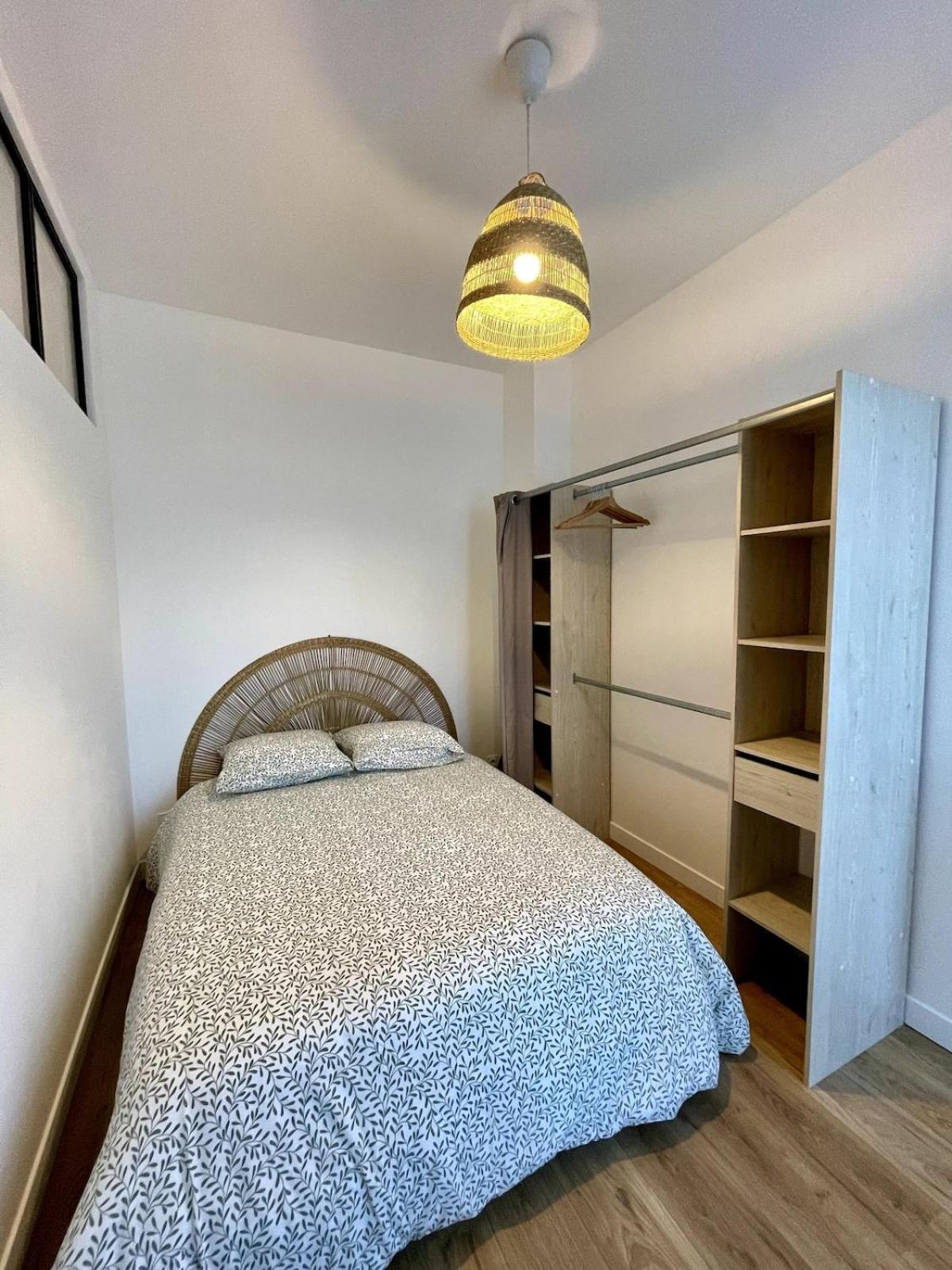 Apartment Joli 2 Pieces Avec Terrasse, Proche *