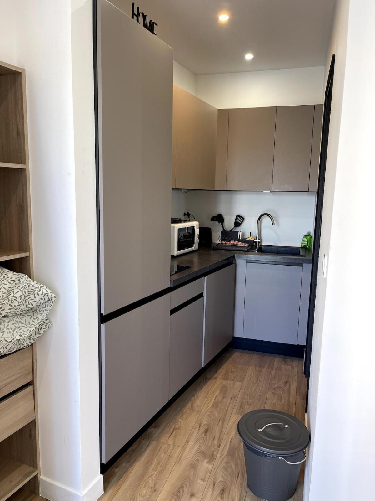 Apartment Joli Place Garibaldi, Vieux-nice, Port