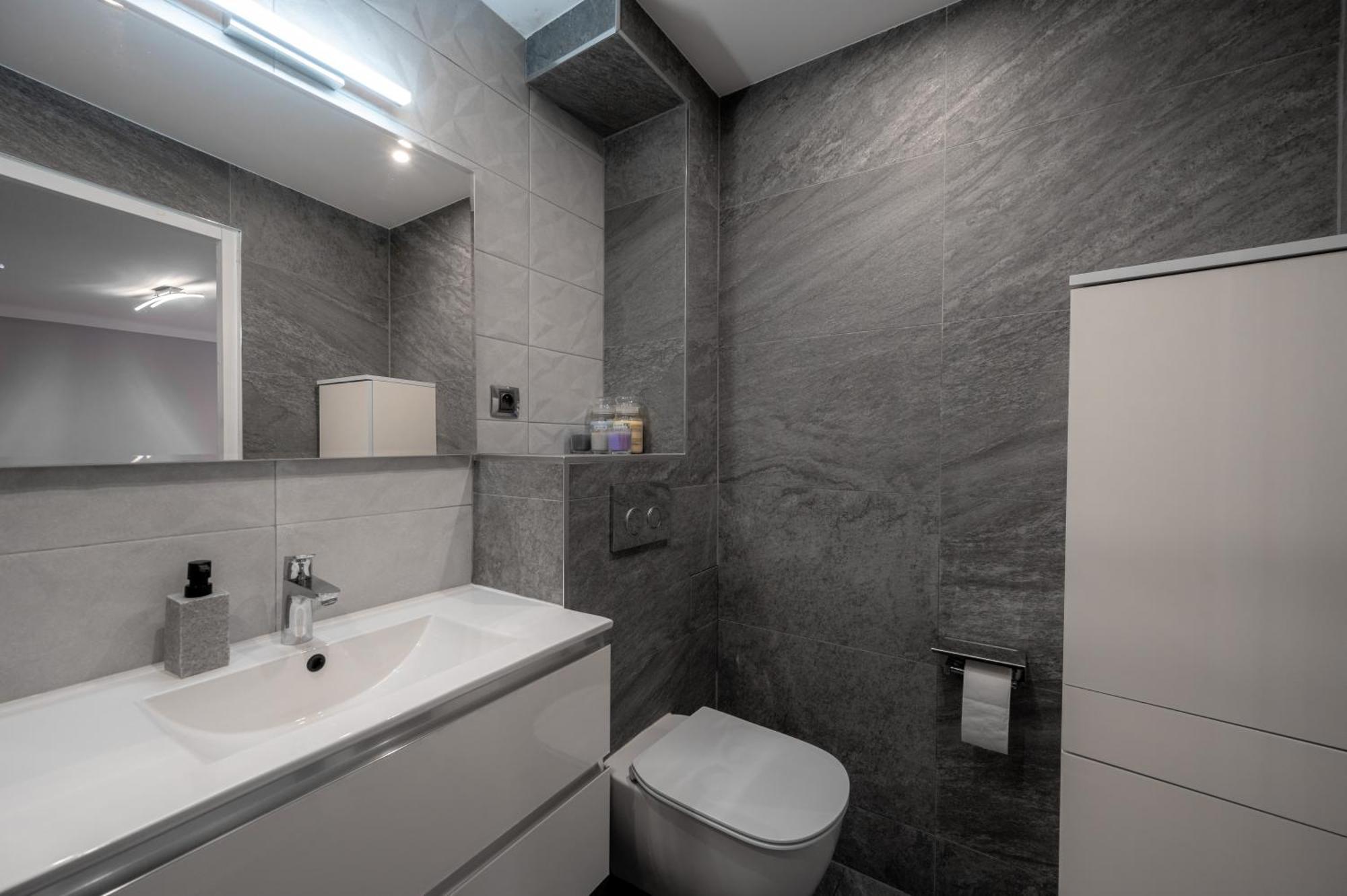 Cozy Close To Port Of Apartment *