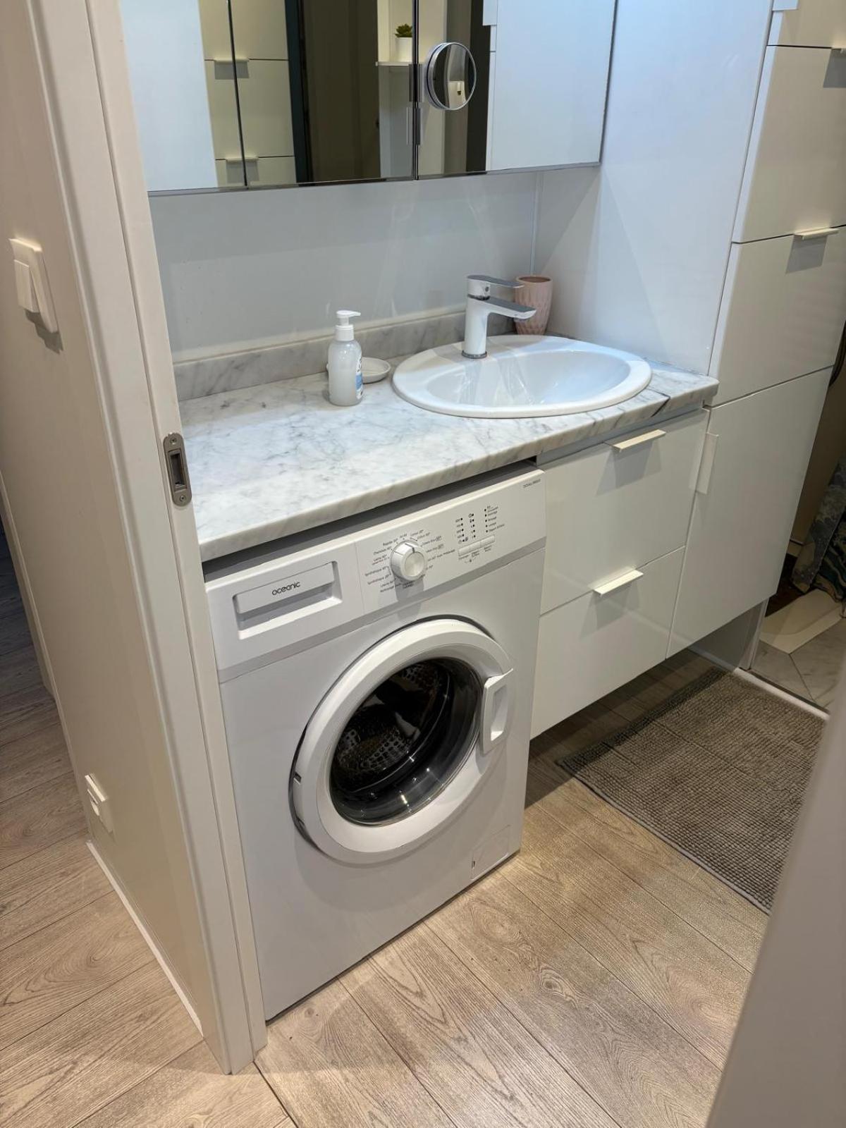 Musiciens Joli Duplex 2 Garage Privatif Et Terrasse *