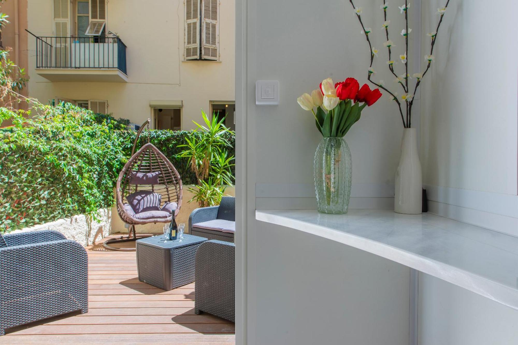 Musiciens Joli Duplex 2 Garage Privatif Et Terrasse Nice