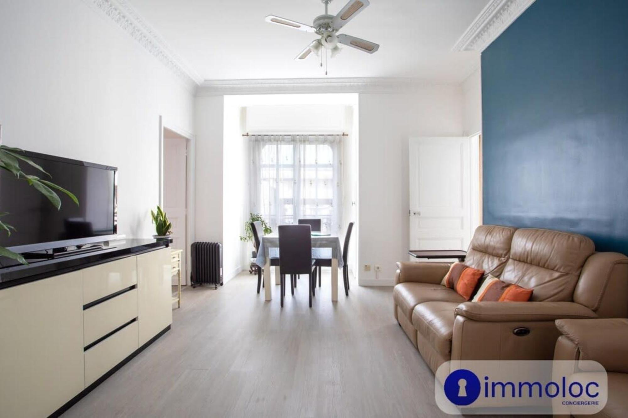 Apartment Near Station And Shops