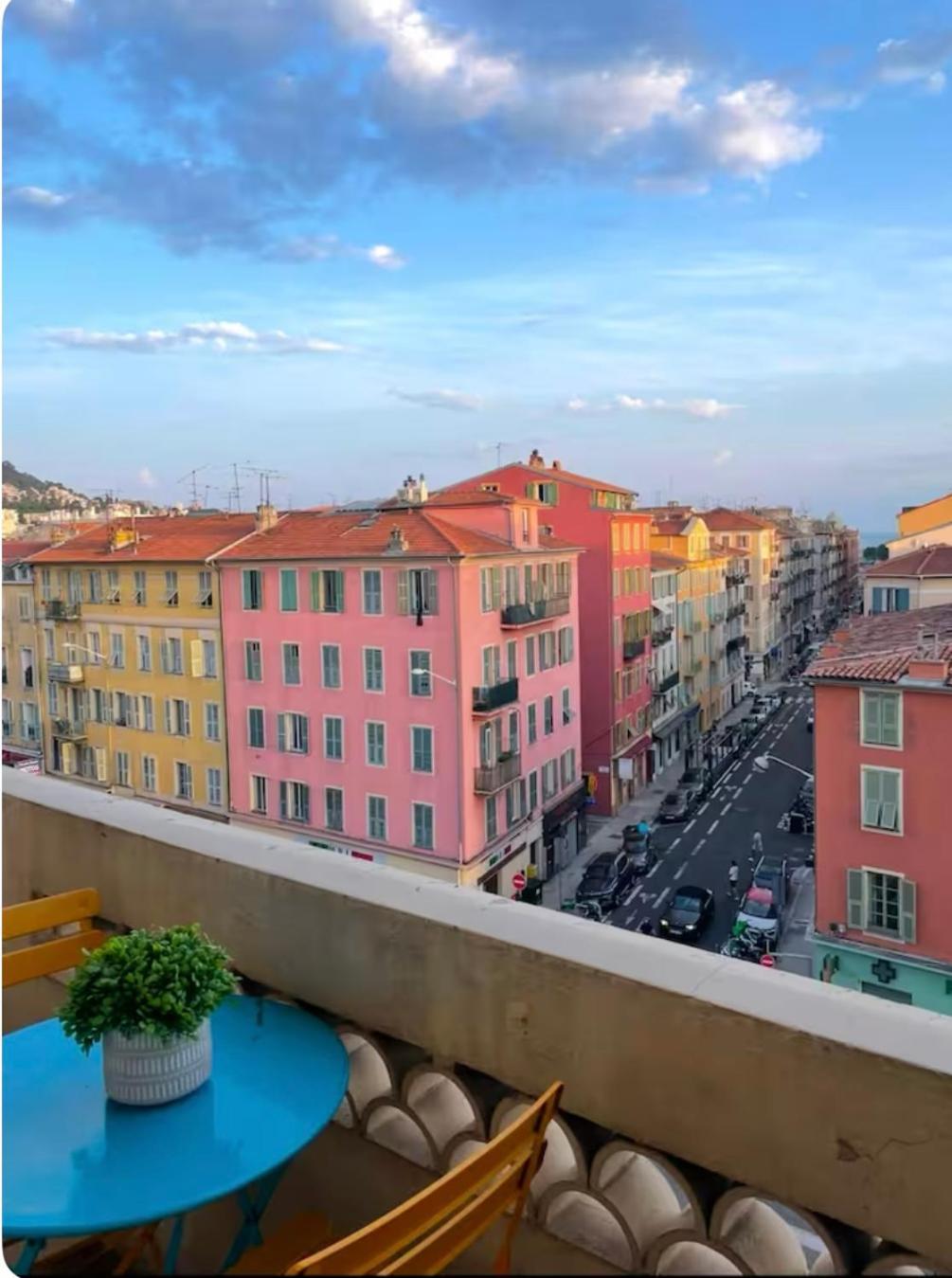 - Port De Apartment *