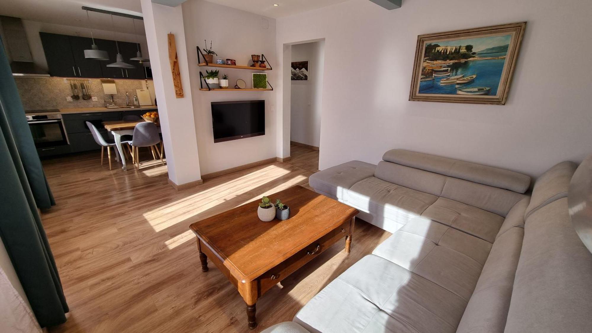 Apartment T3 Au Calme A Deux Pas De La *