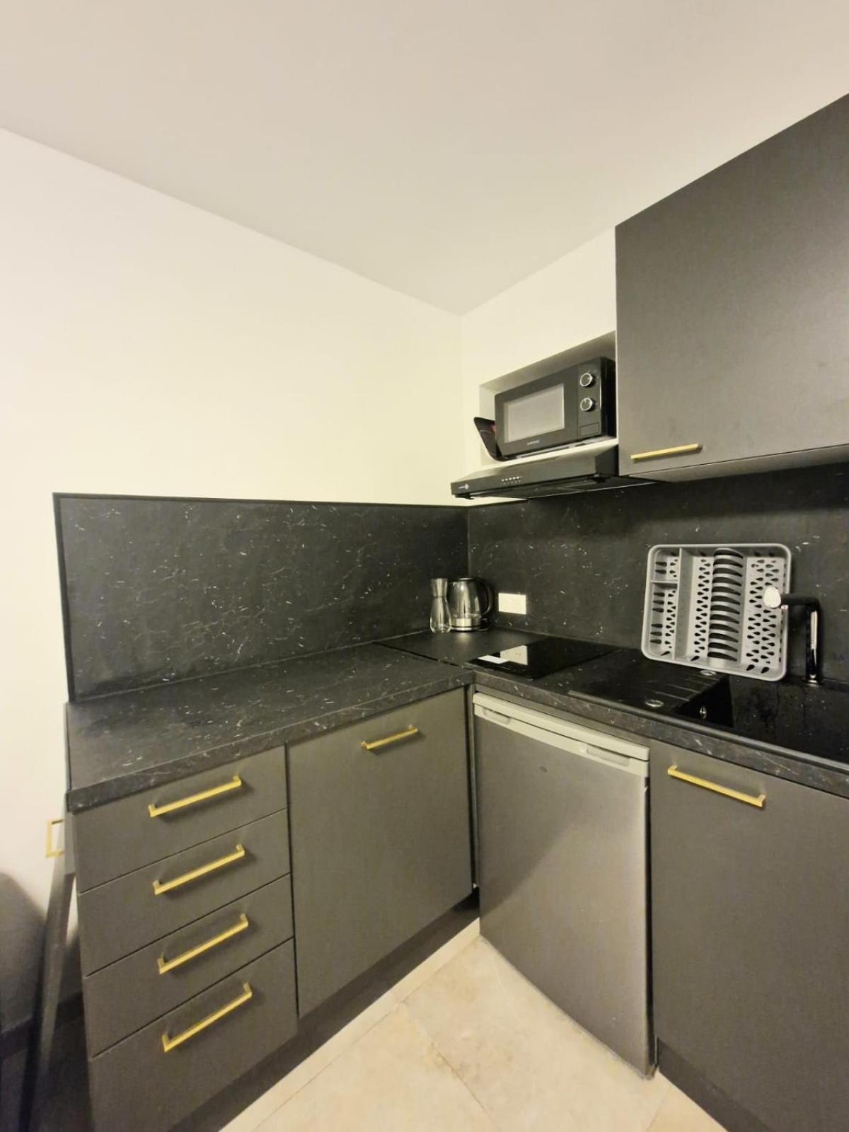 Apartment 1 Pegurier *