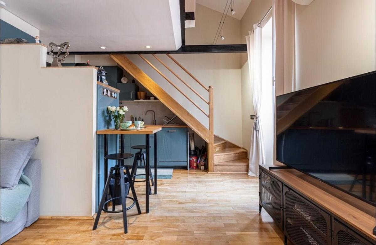 Duplex Center Of With Ac Nice