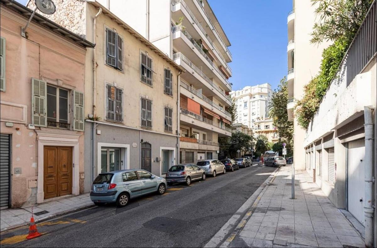 Duplex Center Of With Ac Apartment *