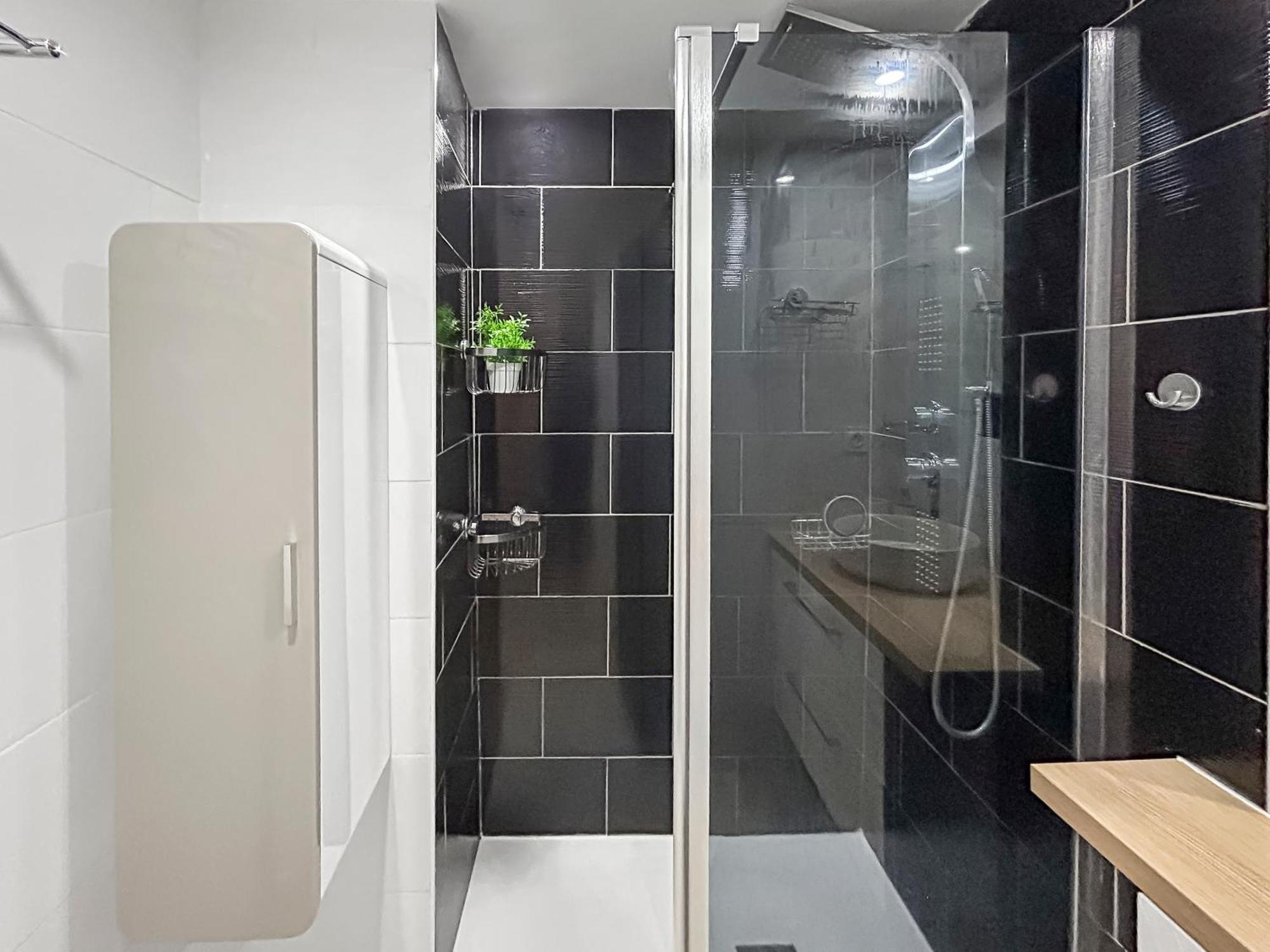 Appartement Escapade A - T2 Cosy, Clim & Balcon