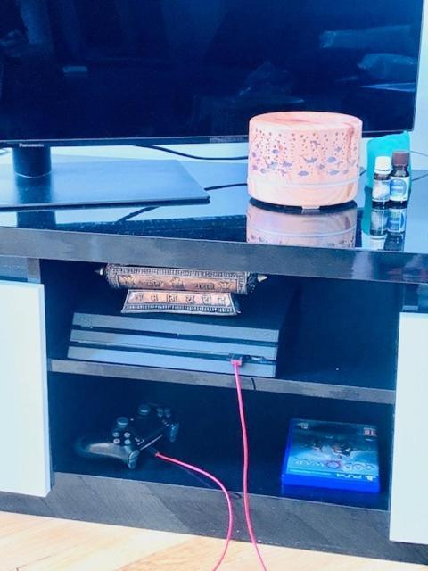 Spacious 5 Min To Sea Apartment