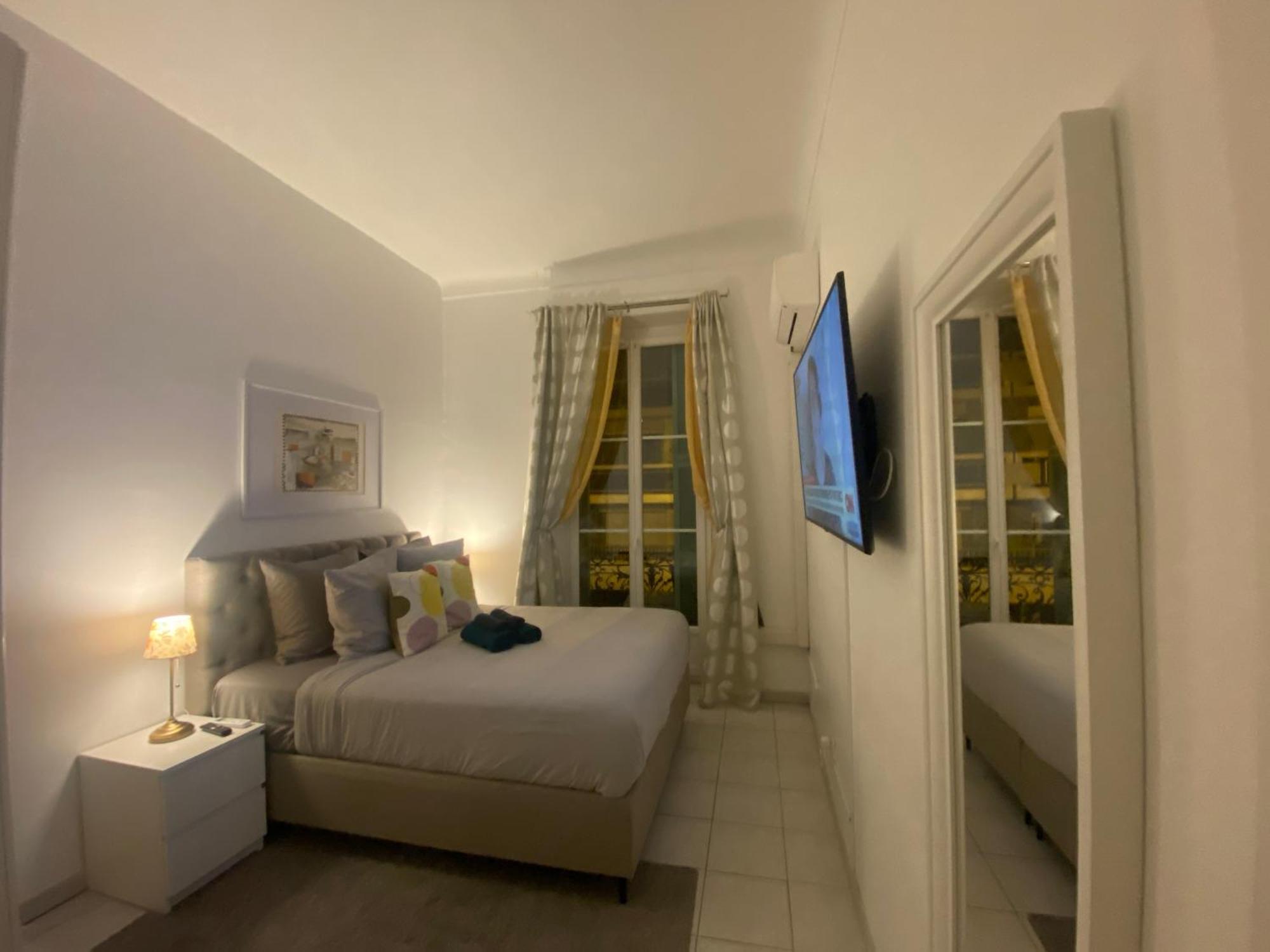 The Grand Riviera - Choice In Nice