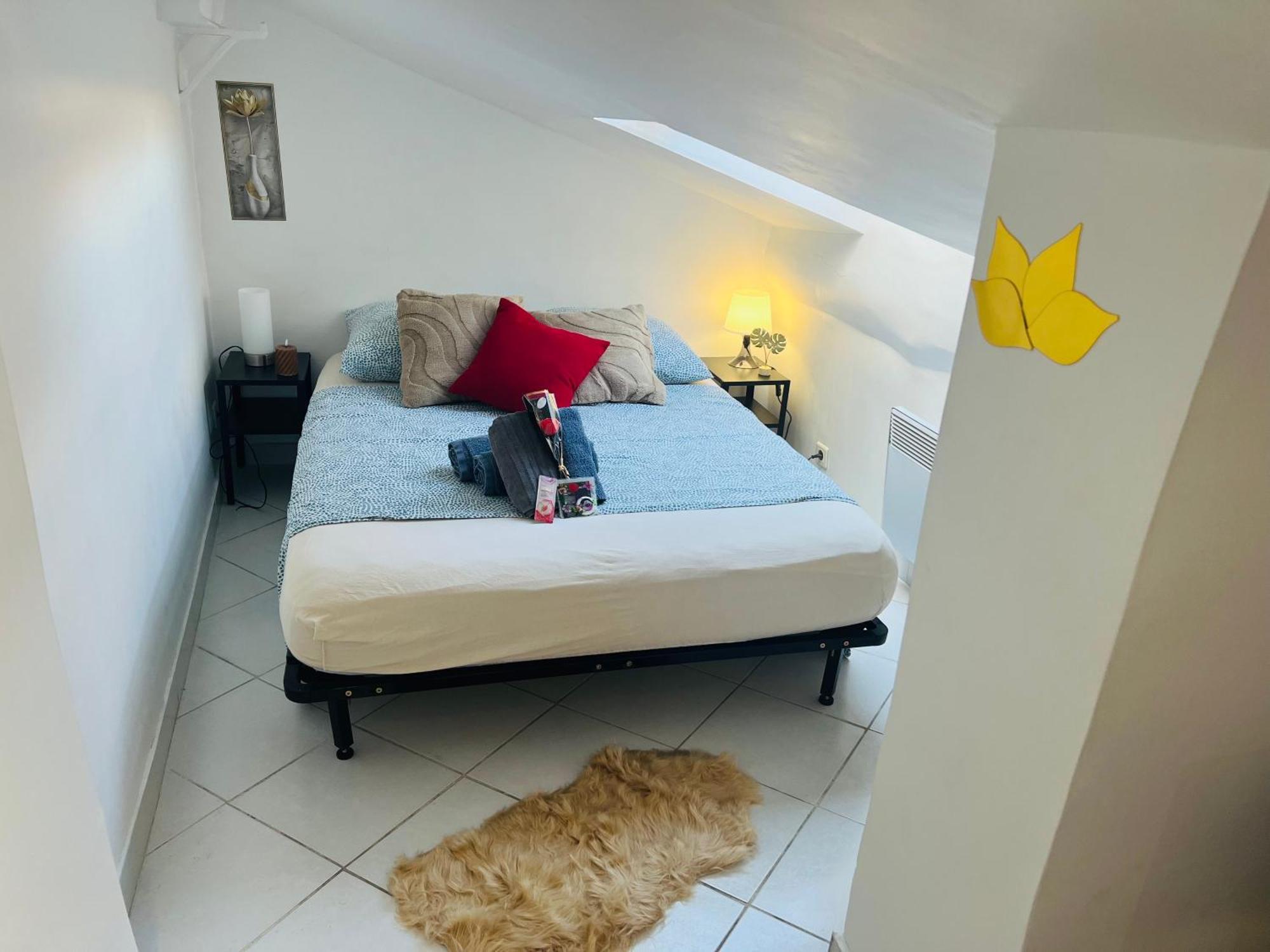 Apartamento Evasion Romantique Sous Les Toits Au Coeur Du Vieux