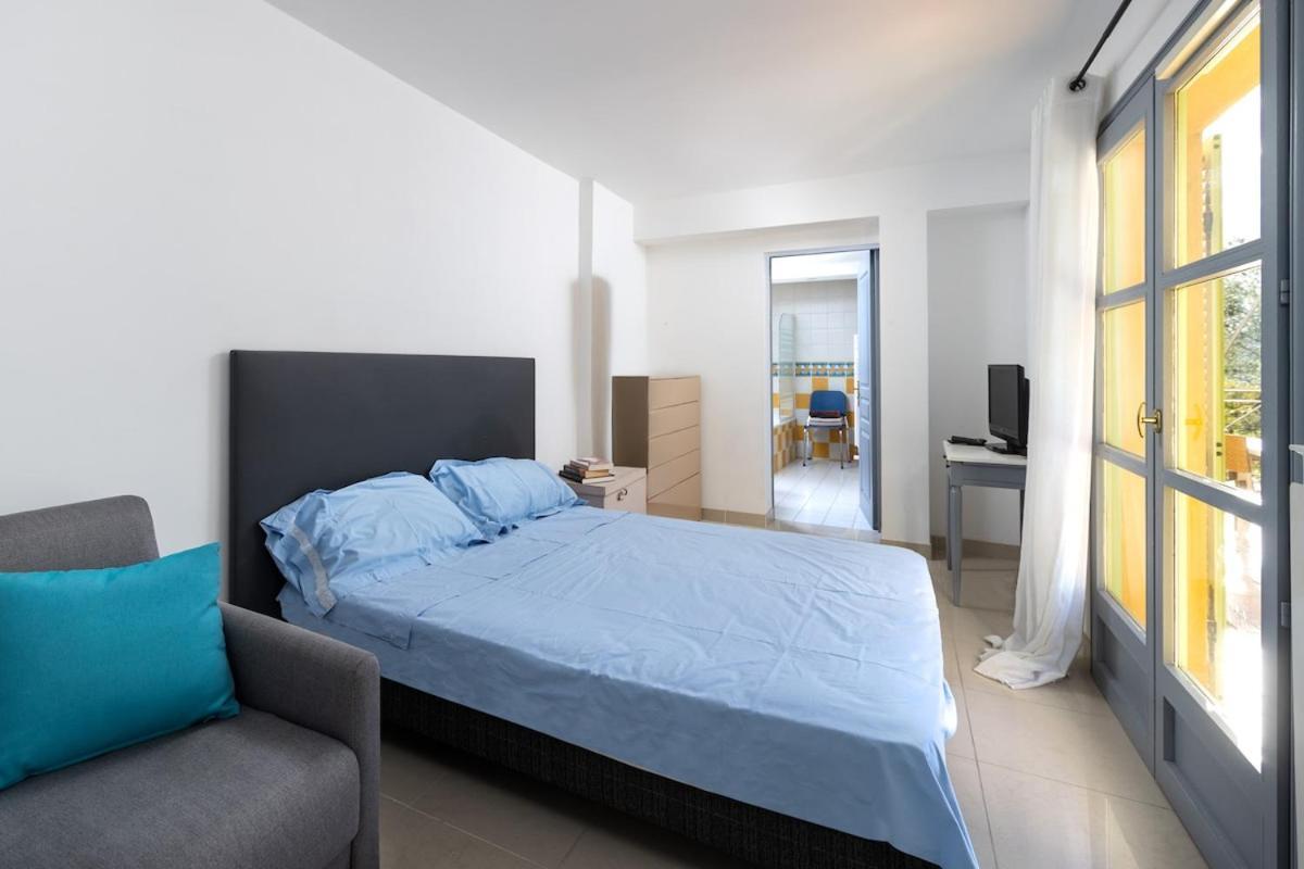 Maison Nicoise, Jardin, Piscine, Parking Double Villa *