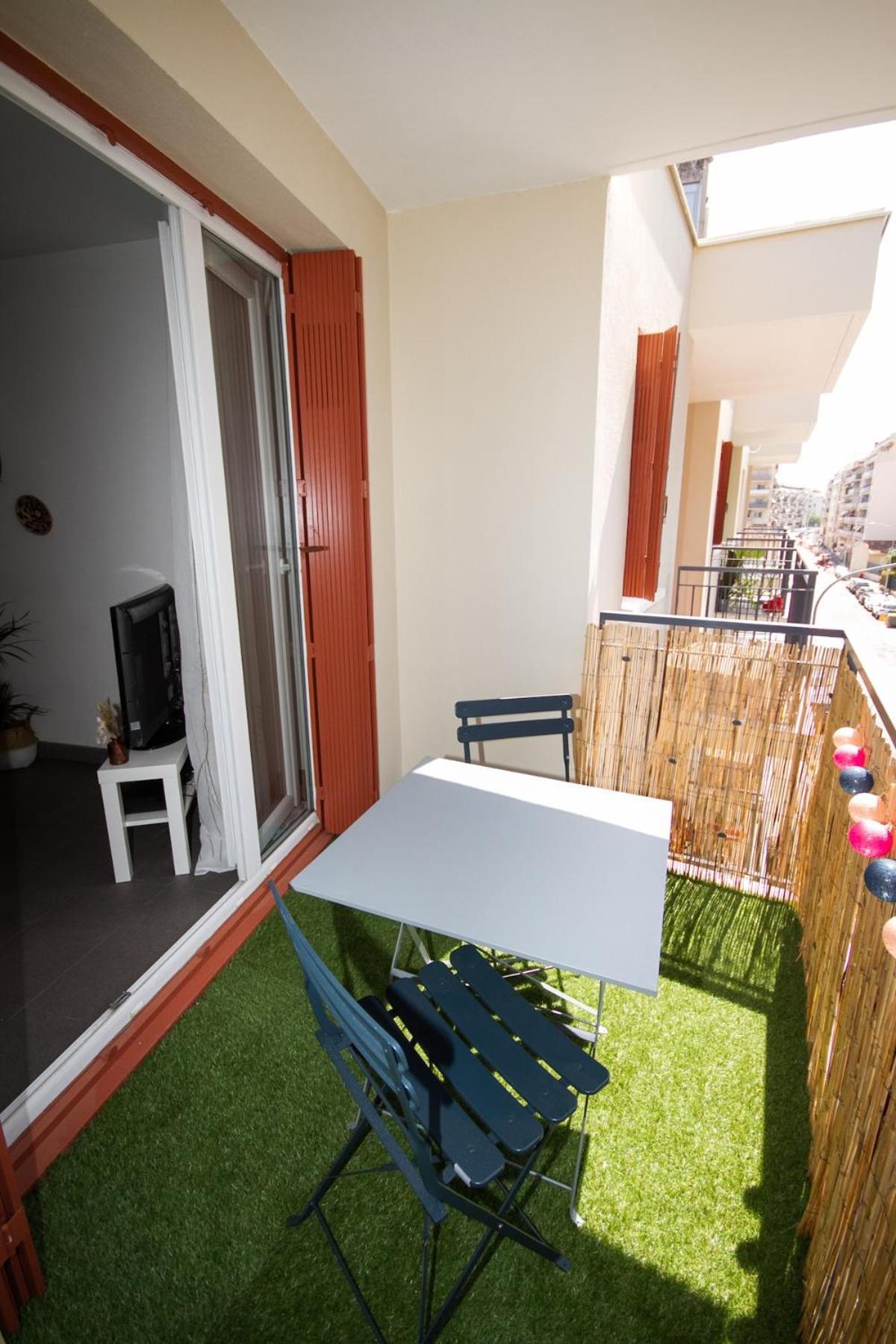 T2 Dernier Etage Avec Terrasse 5 Min De La Apartment *
