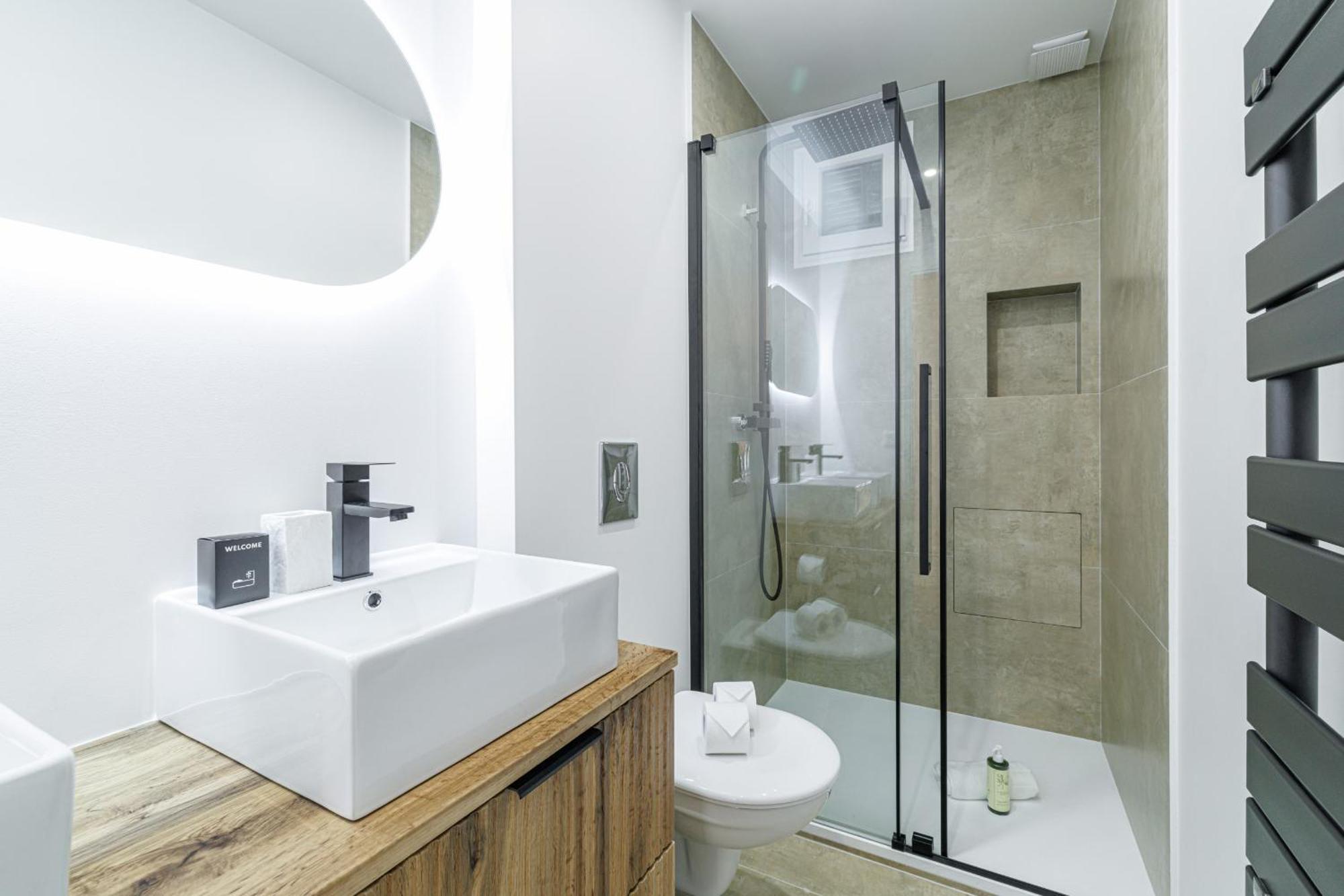 Apartment Large & Confort 2 Bdr Renovated Nice