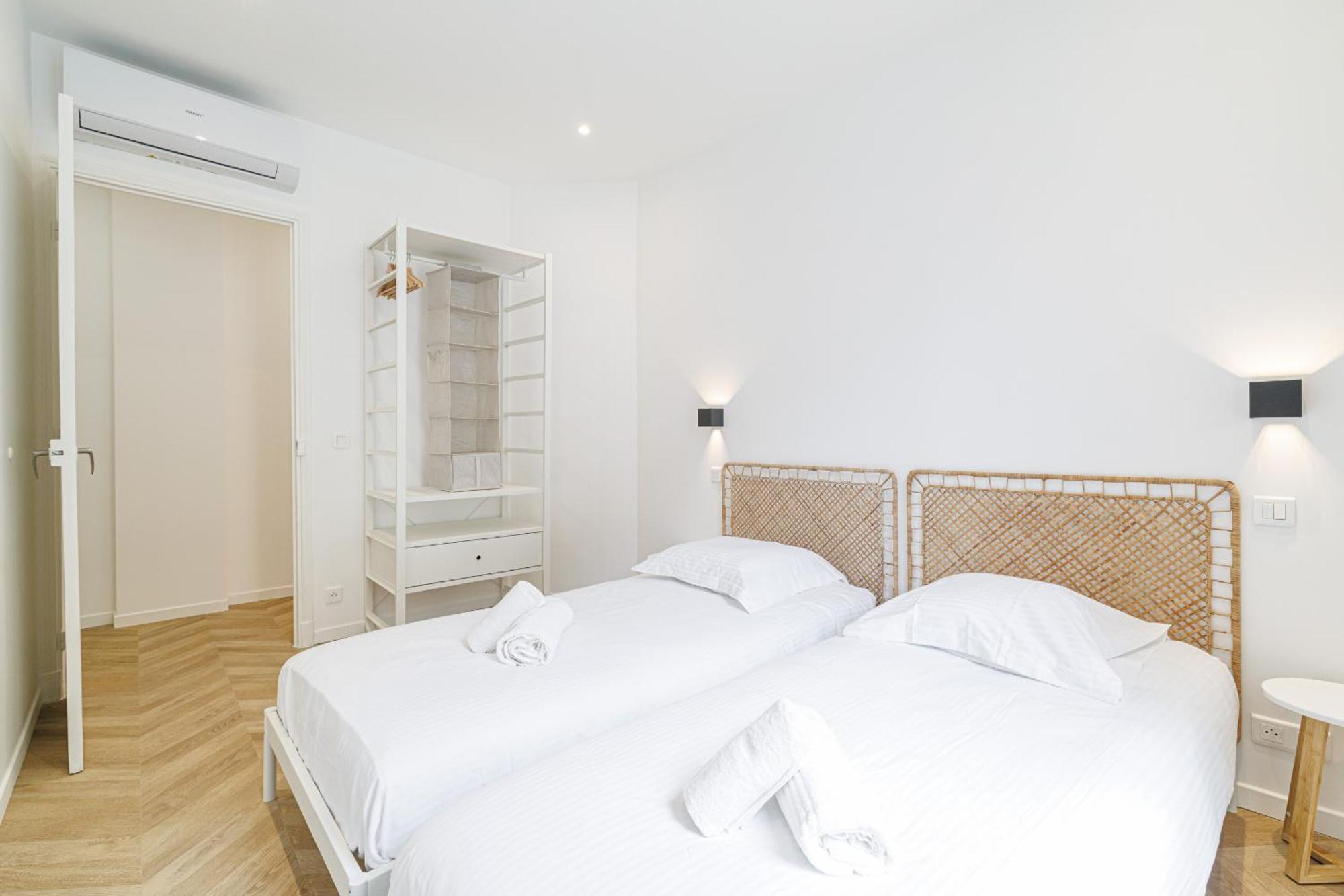 Large & Confort 2 Bdr Renovated Apartment Nice