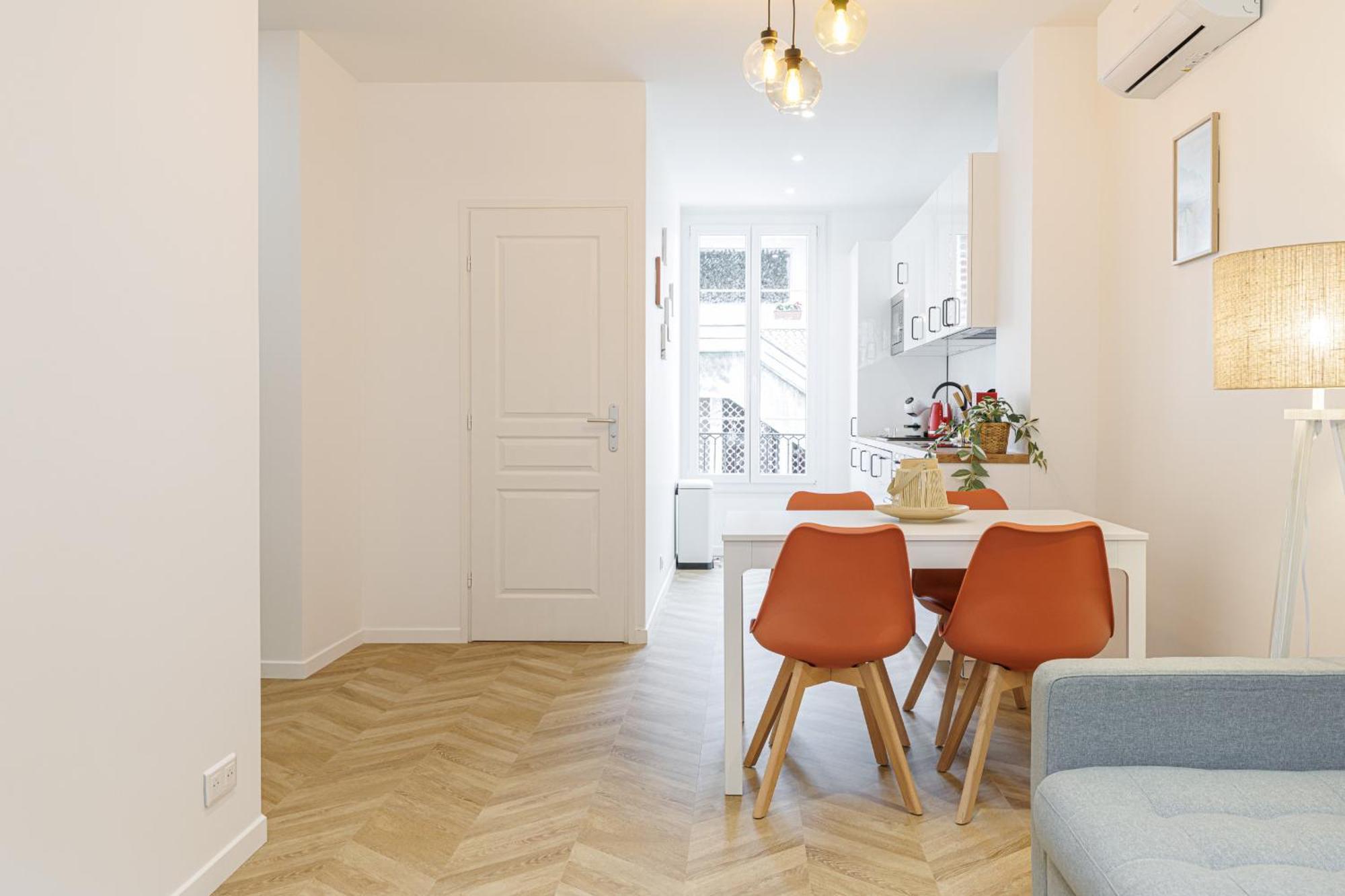 Large & Confort 2 Bdr Renovated * Nice