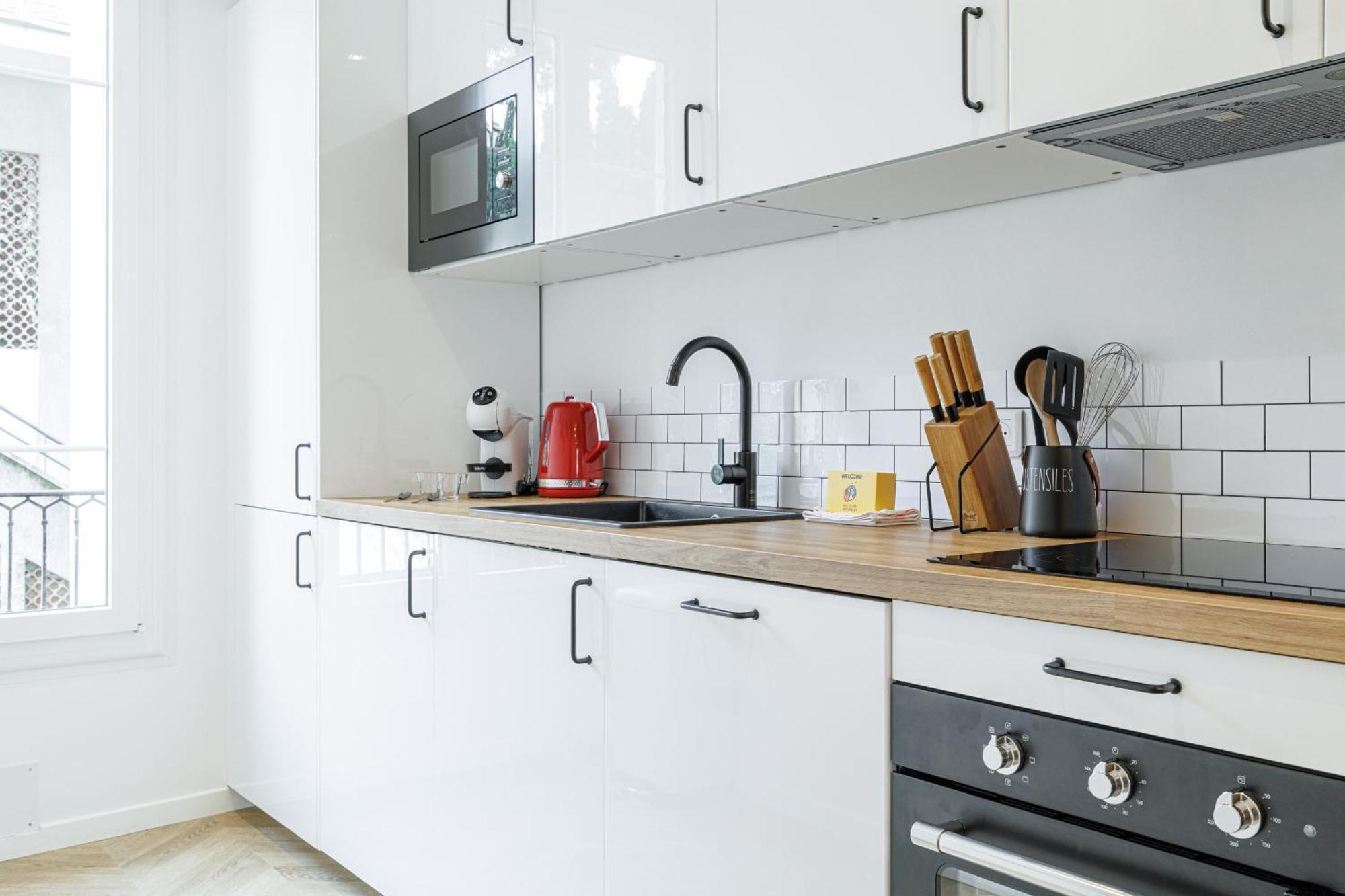 Large & Confort 2 Bdr Renovated Nice