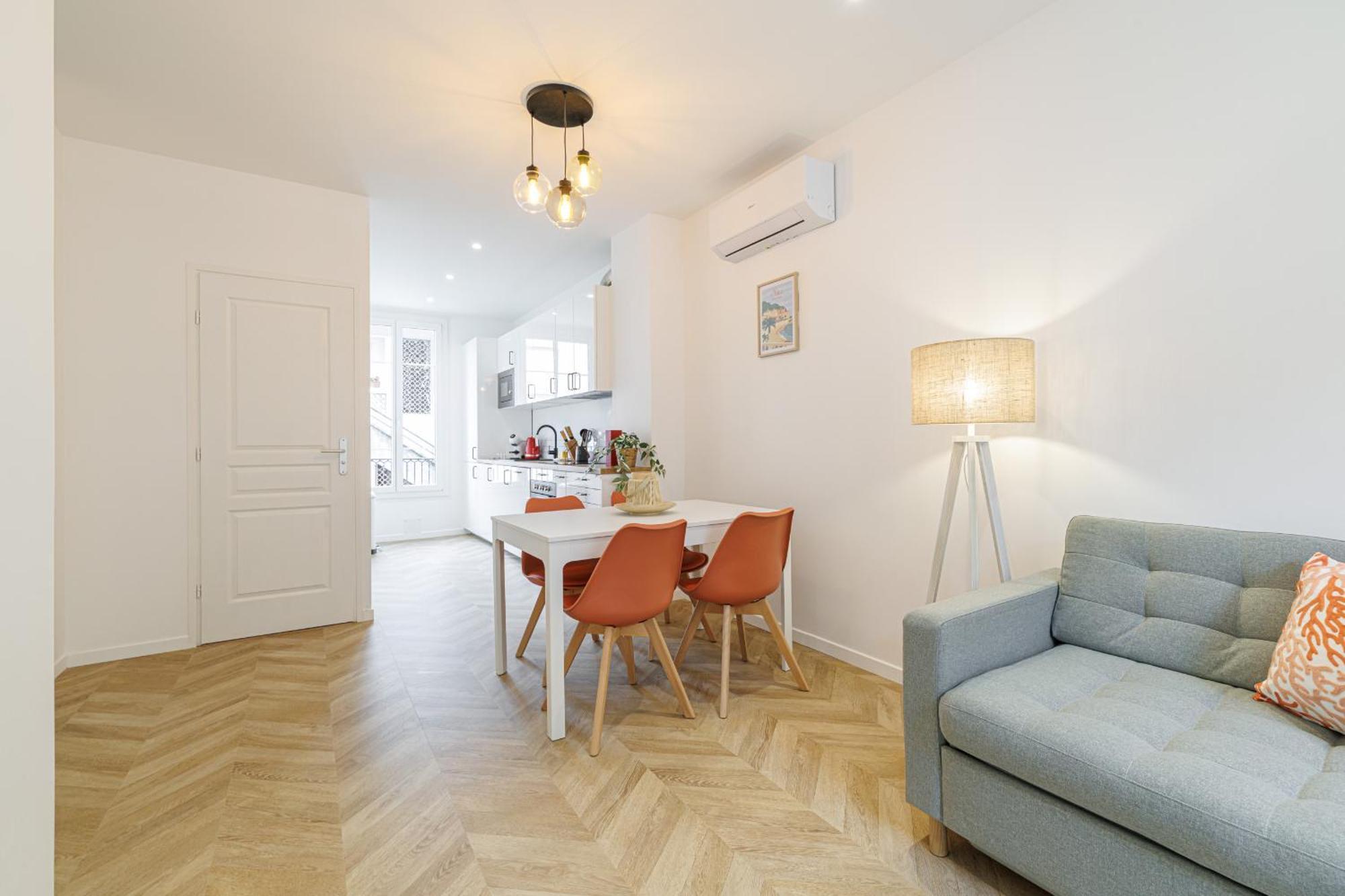 Large & Confort 2 Bdr Renovated * Nice