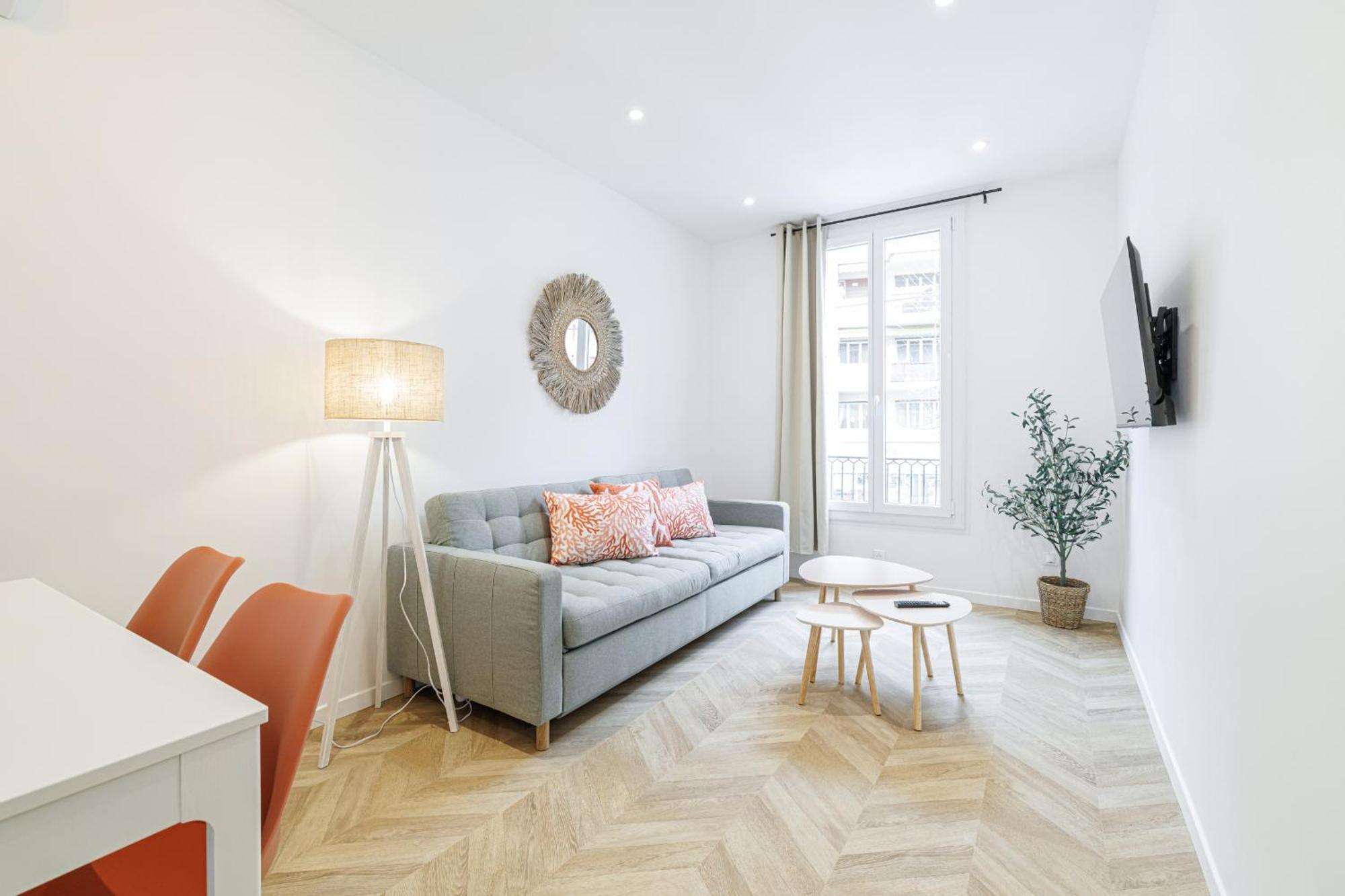 Large & Confort 2 Bdr Renovated Apartment