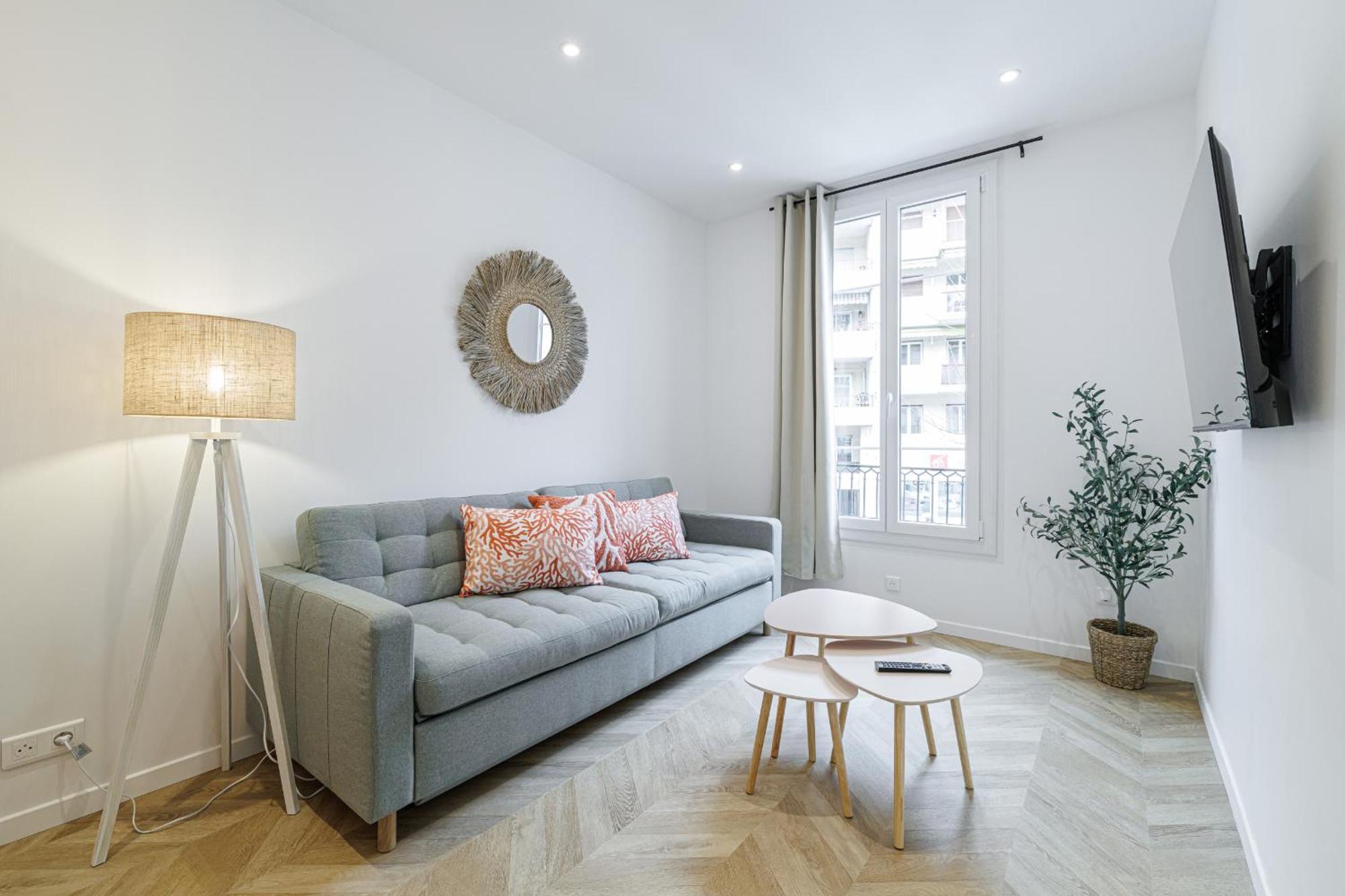 Apartment Large & Confort 2 Bdr Renovated Nice