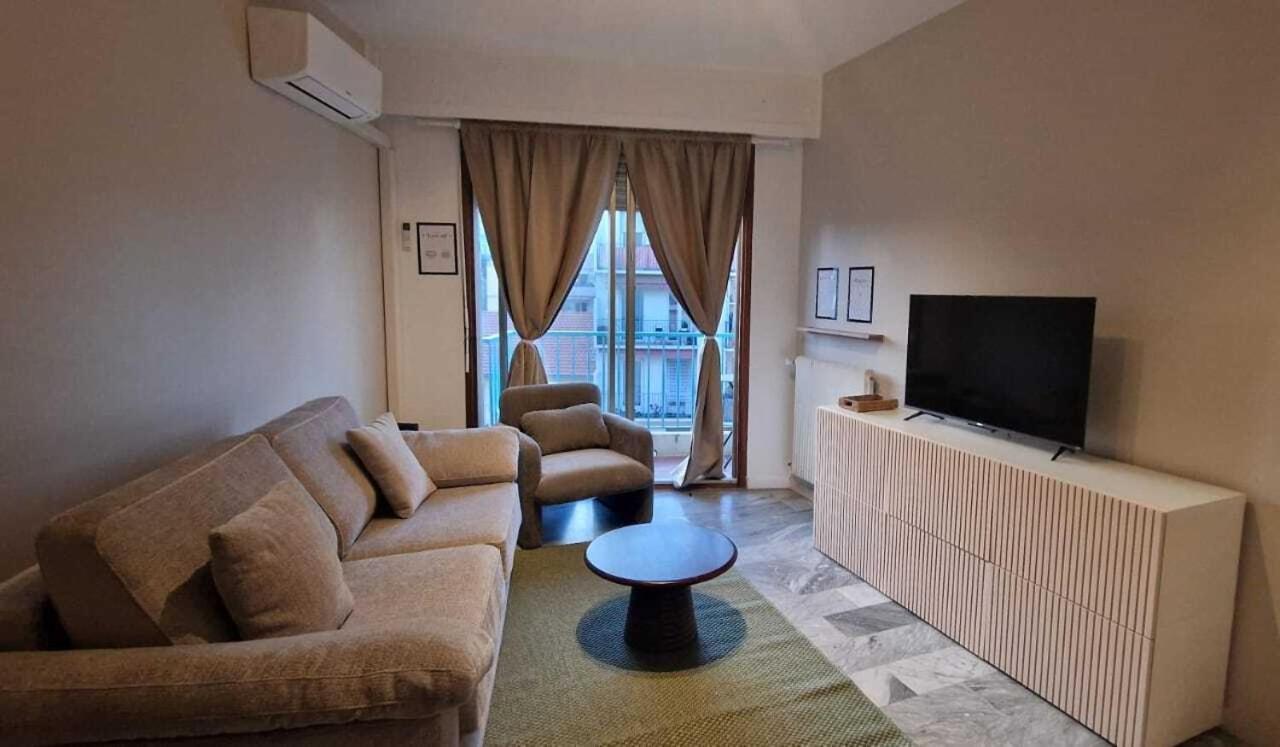 Apartment Relax In Zen Studio, Air Conditioning, Sea On Foot *