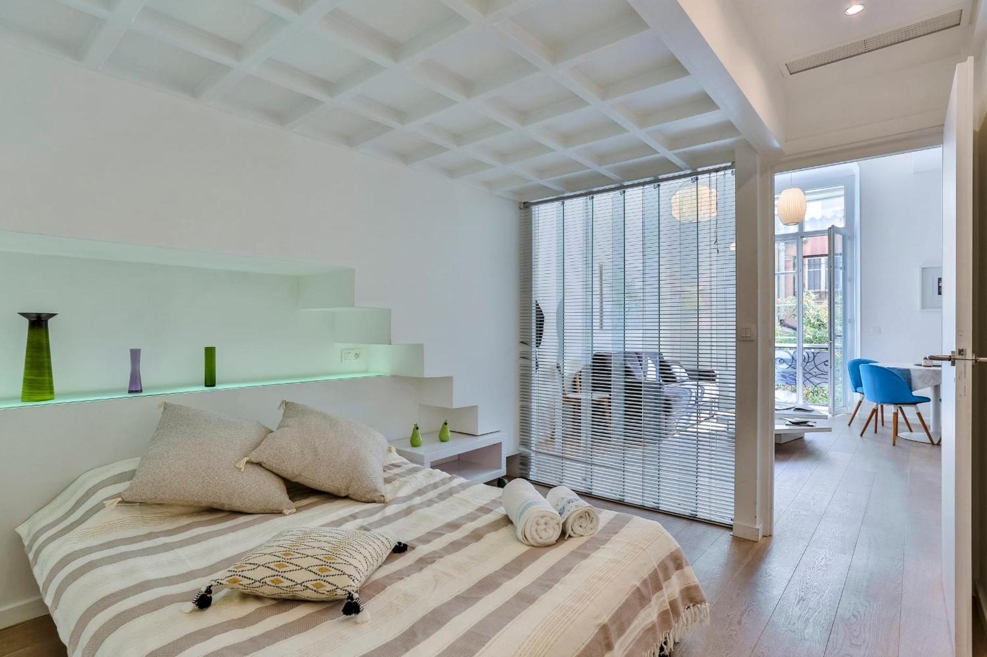 Liberte - Spacious Center W Ac *