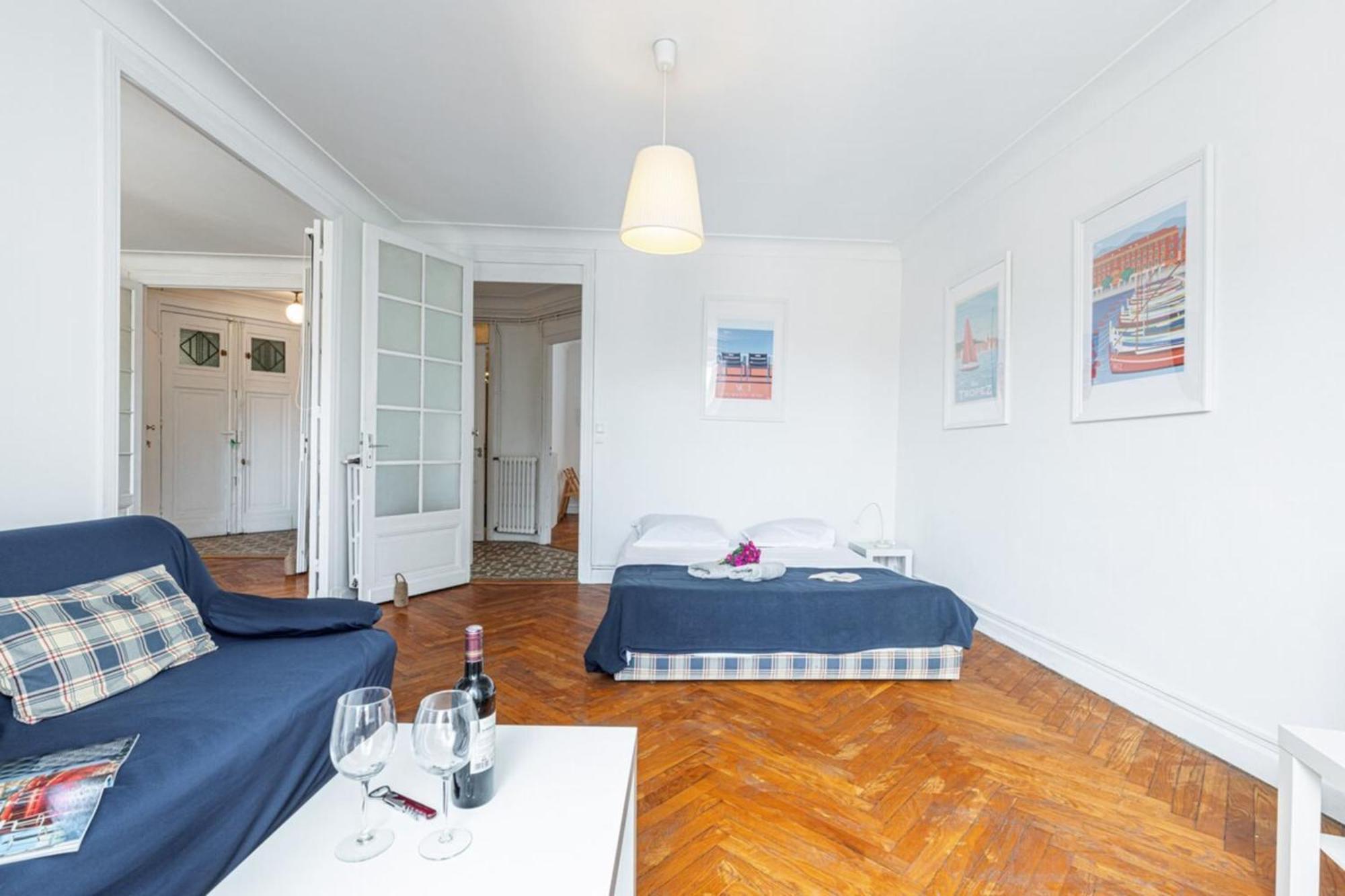 Joffre 38 - Spacious One Bedroom Apartment *