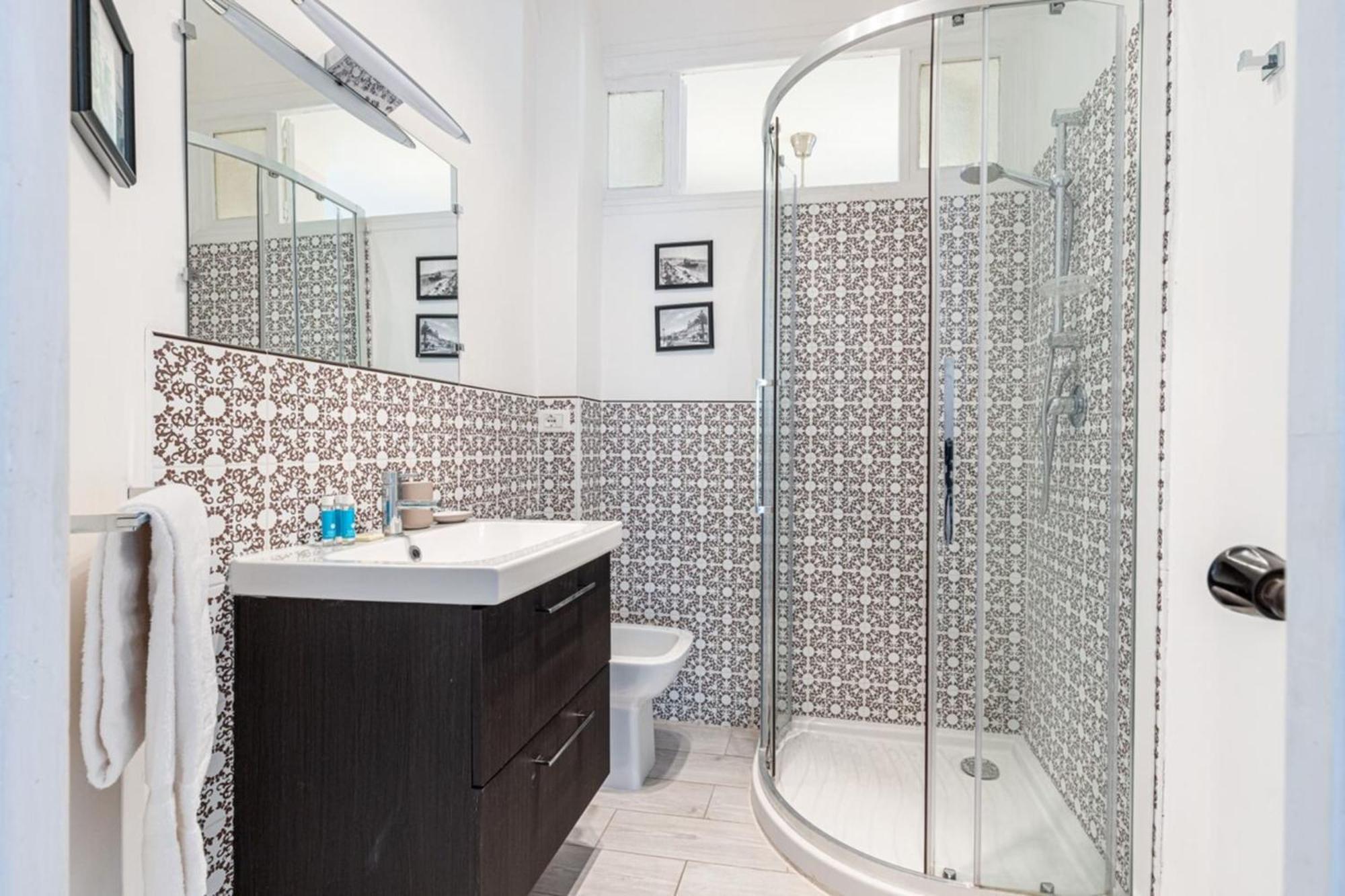 Apartment Joffre 38 - Spacious One Bedroom *