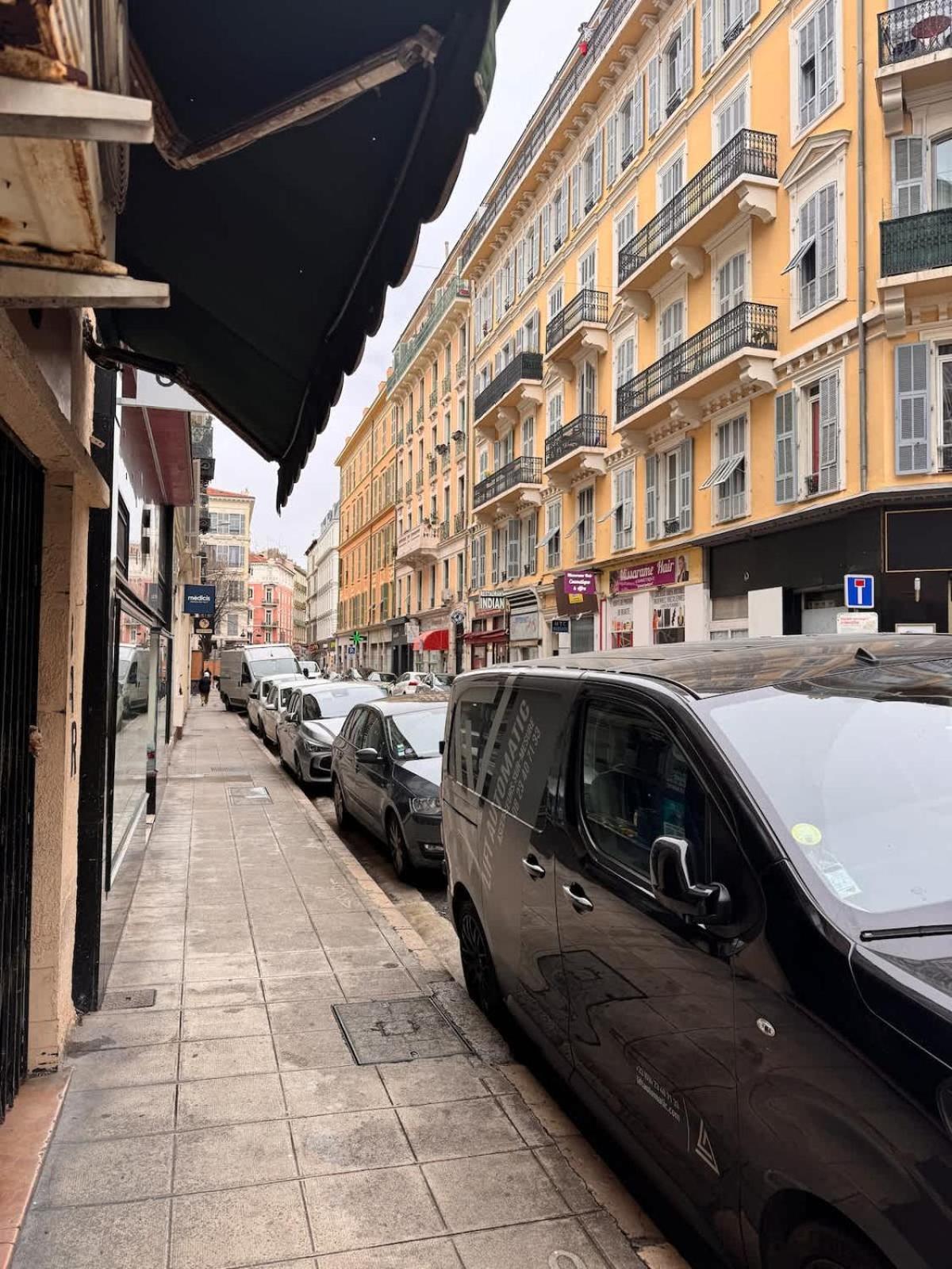 Hype-center Balcony 3br Ac Near Tram For6 Guests * Nice