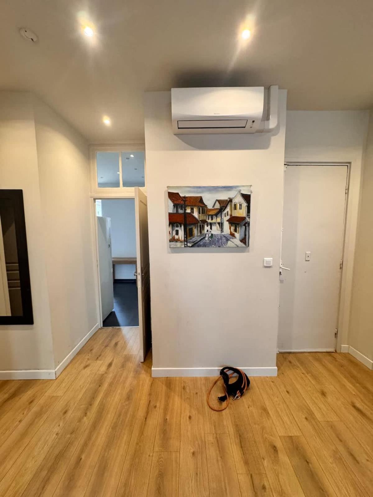 Hype-center Balcony 3br Ac Near Tram For6 Guests Apartment *