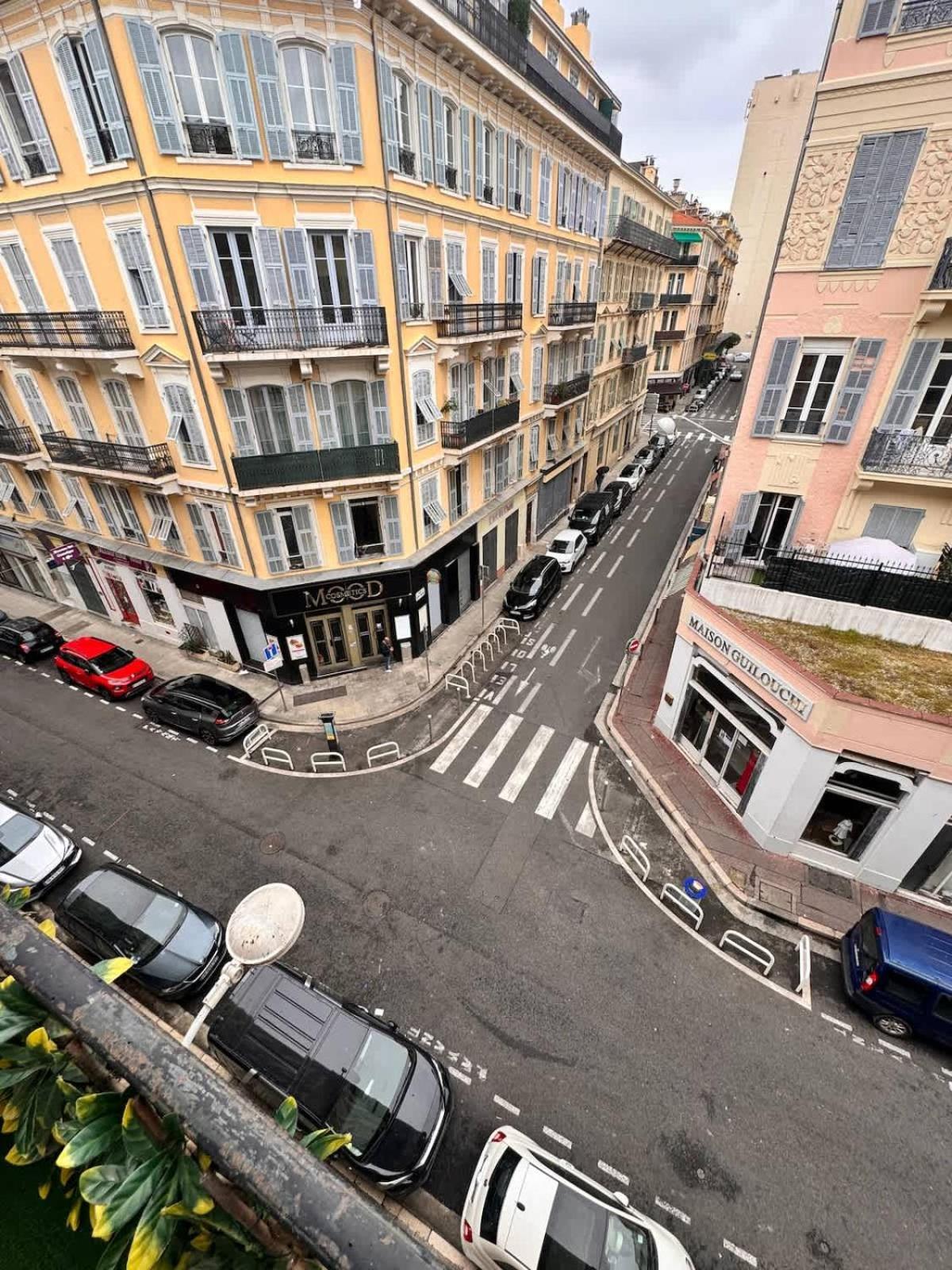 Hype-center Balcony 3br Ac Near Tram For6 Guests Nice