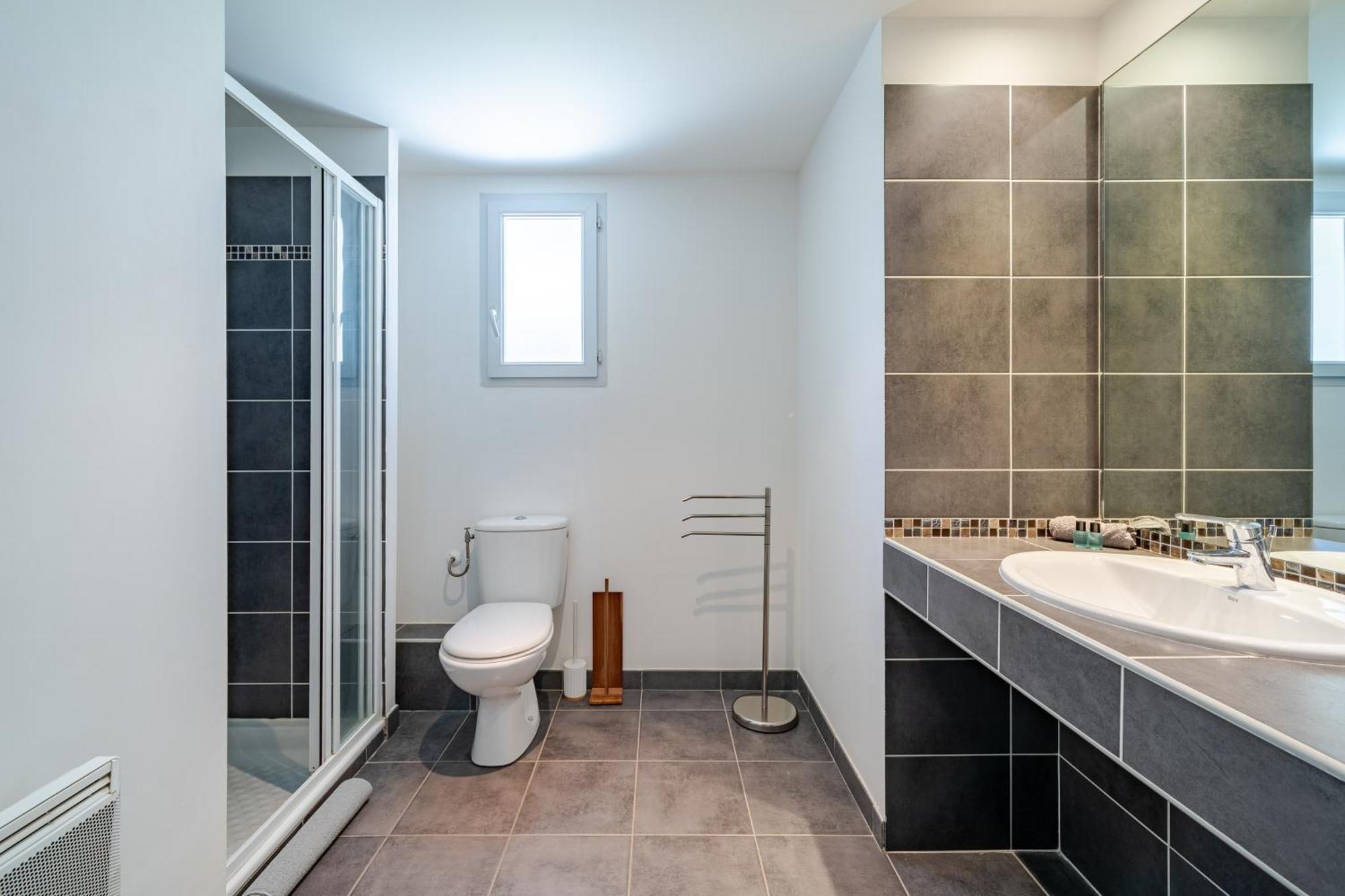 Cozy 2p Port De Garage Appartement *