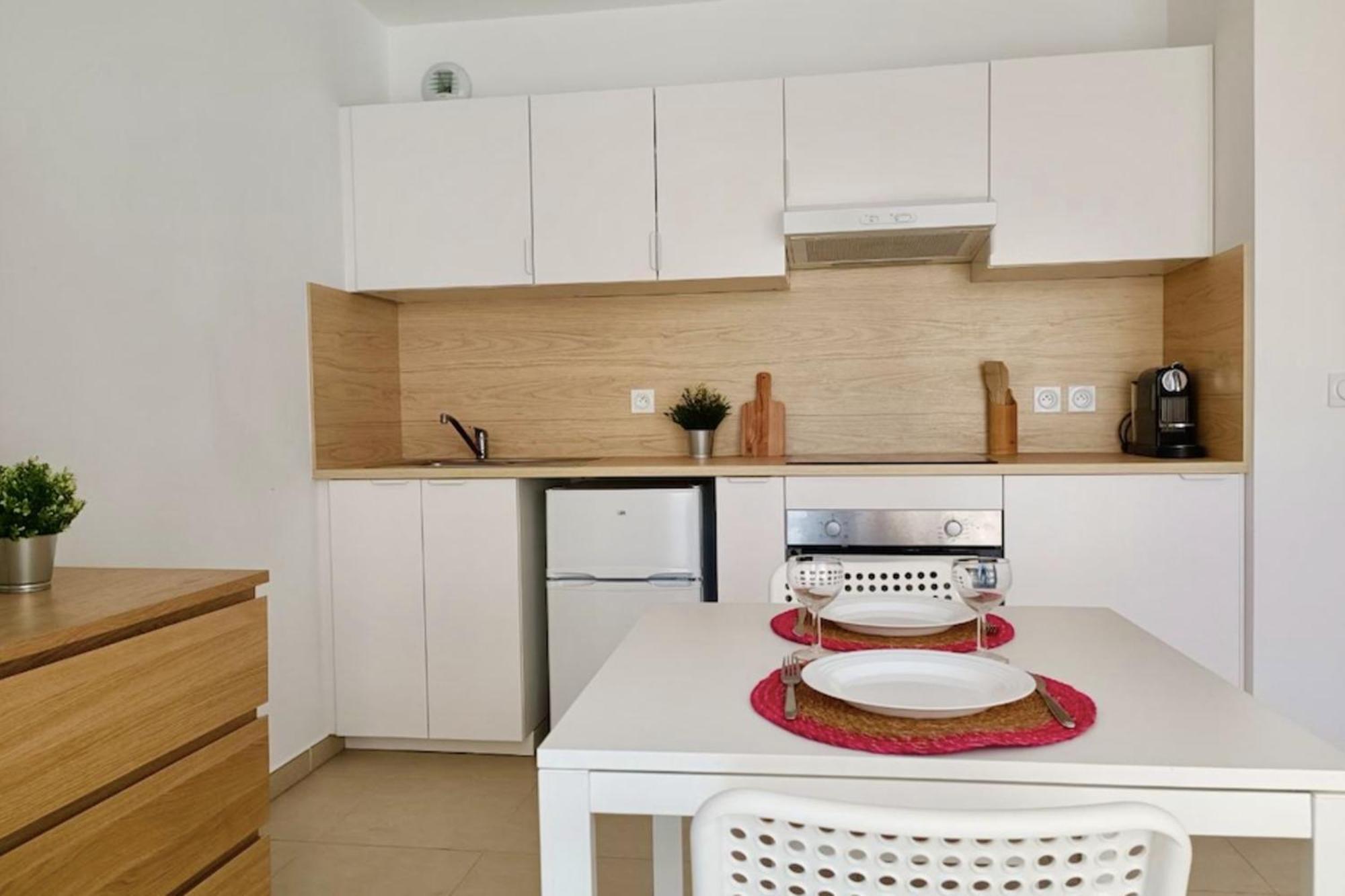 Charming 23 M Near The Sea Apartment Nice