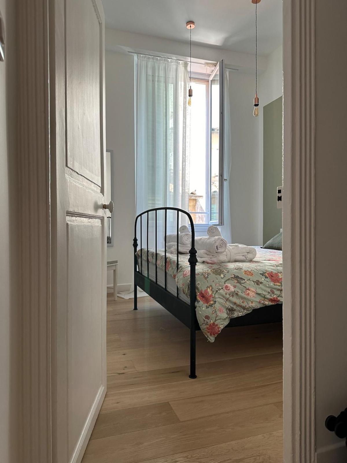 Nice-flat-nice