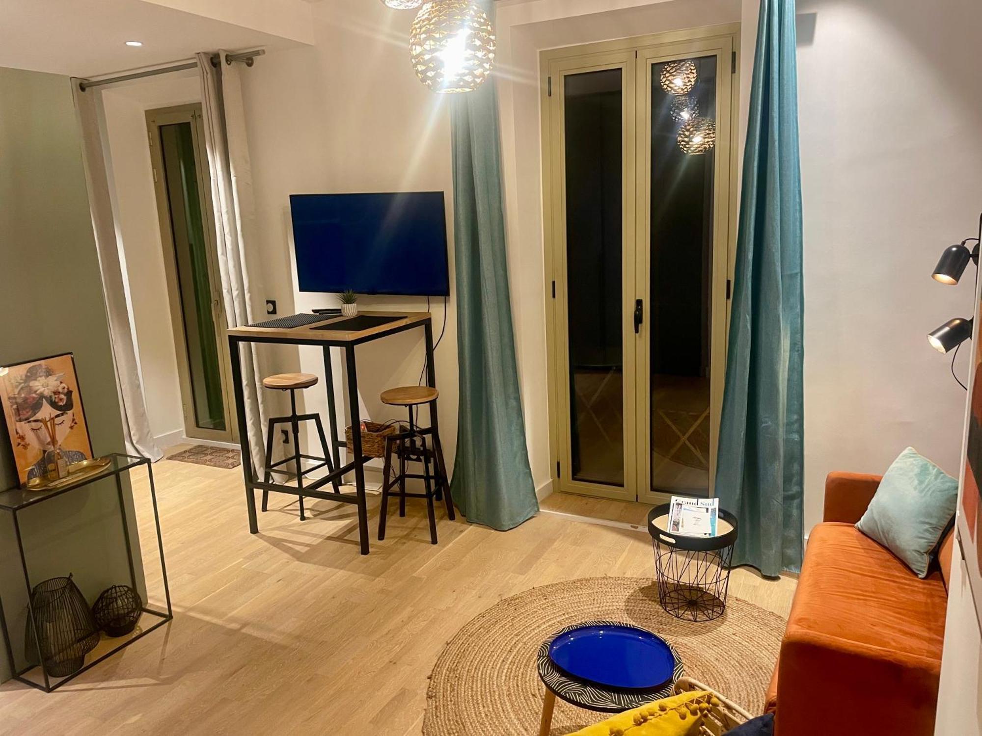 Apartment Ana *