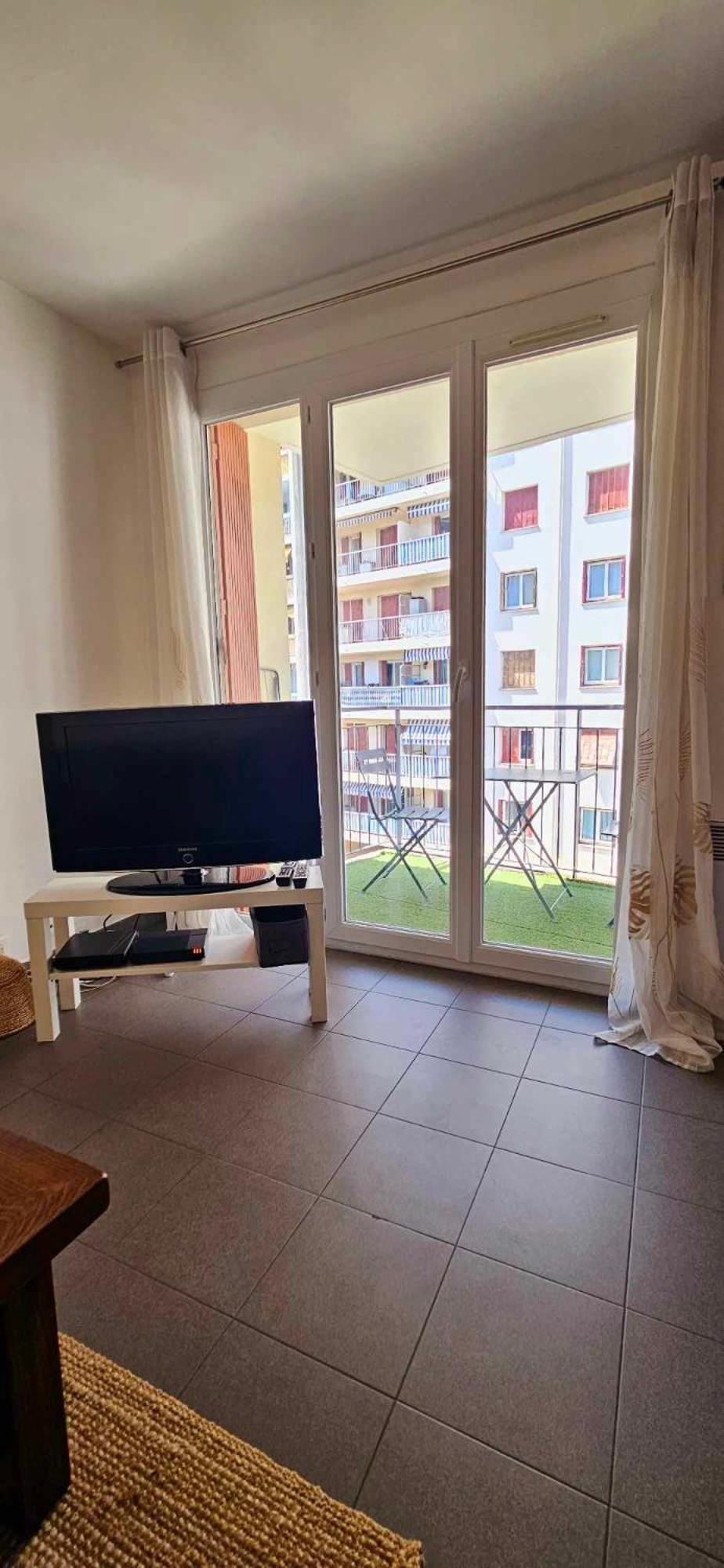 Apartment T2 Dernier Etage Avec Terrasse 5 Min De La Nice