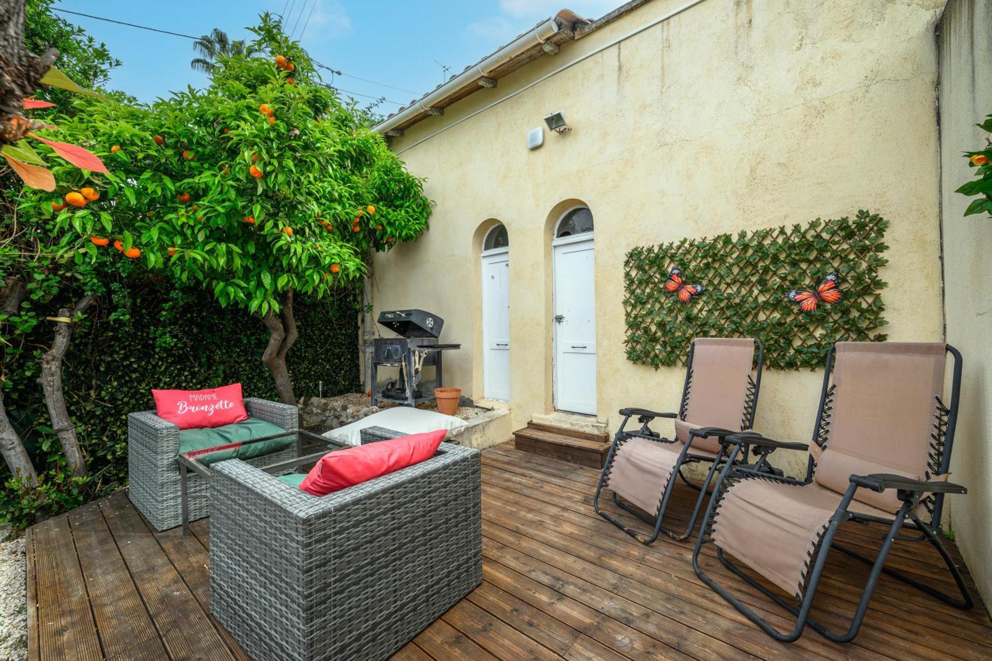 Nissarda, Maison Nicoise Avec Vue Mer, Parking, A 5 Minutes Du Port Holiday home