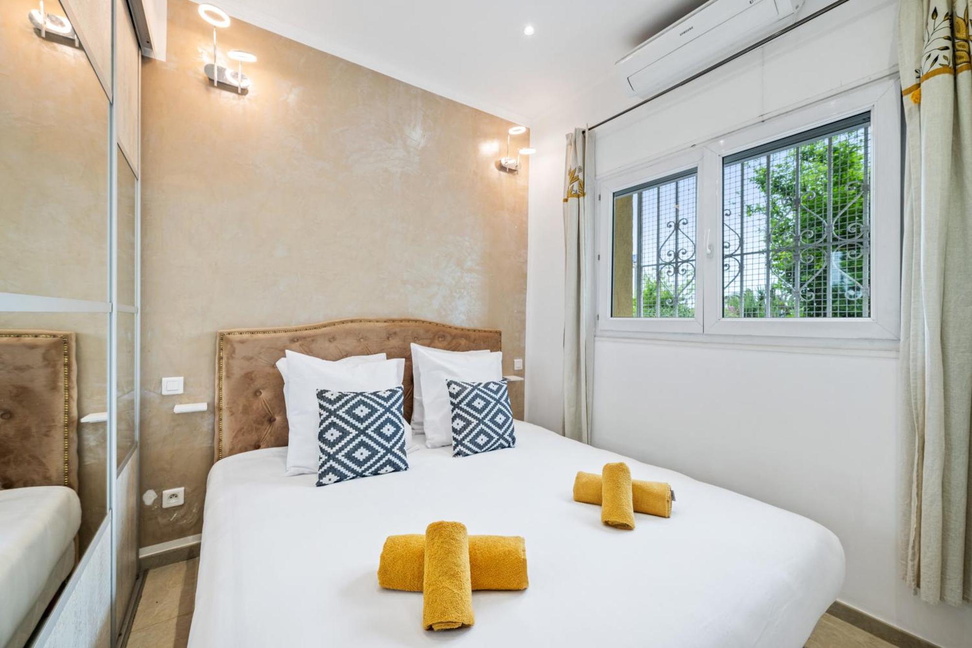 Nissarda, Maison Nicoise Avec Vue Mer, Parking, A 5 Minutes Du Port