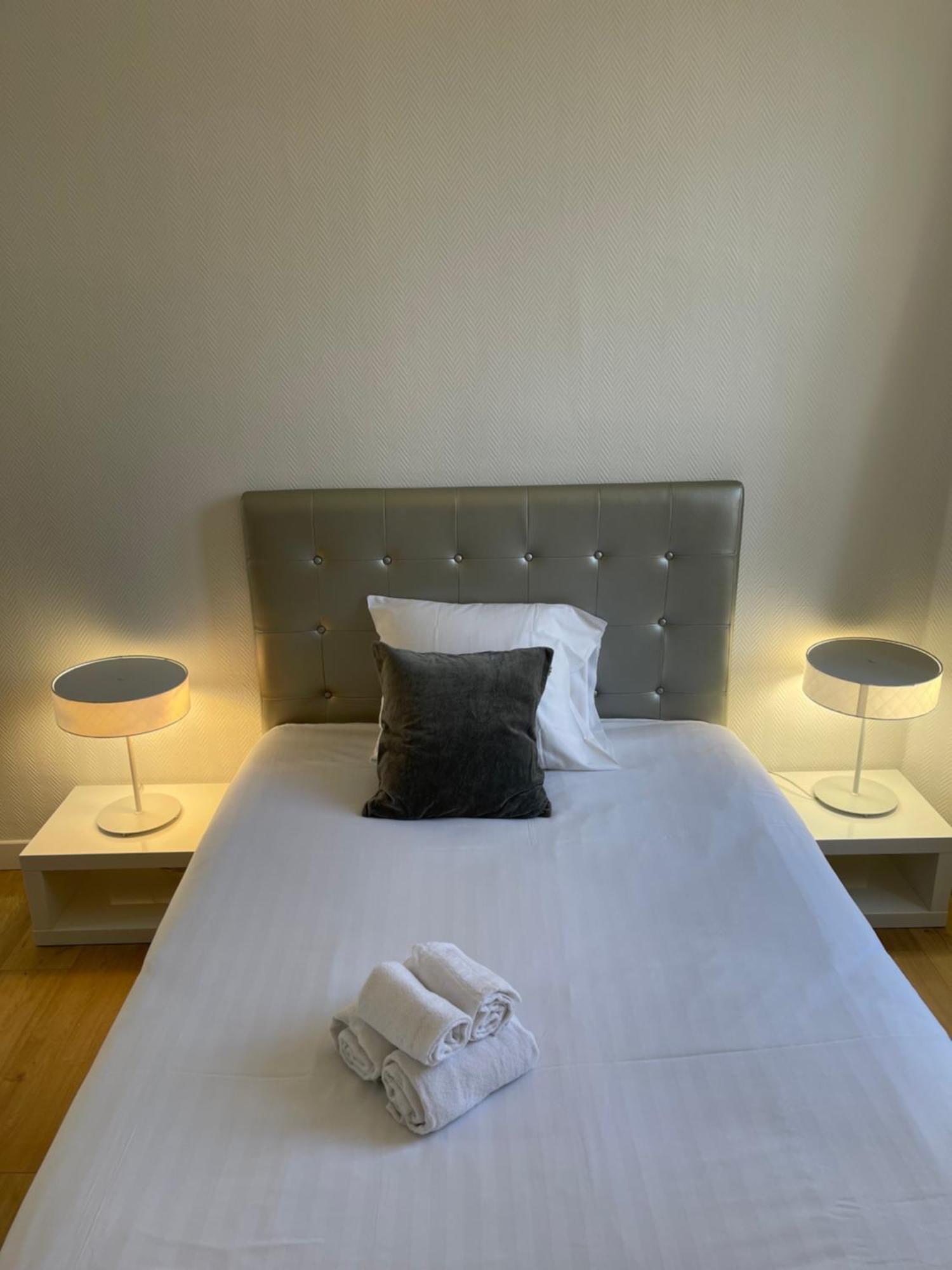 A Meyerbeer Apartment *