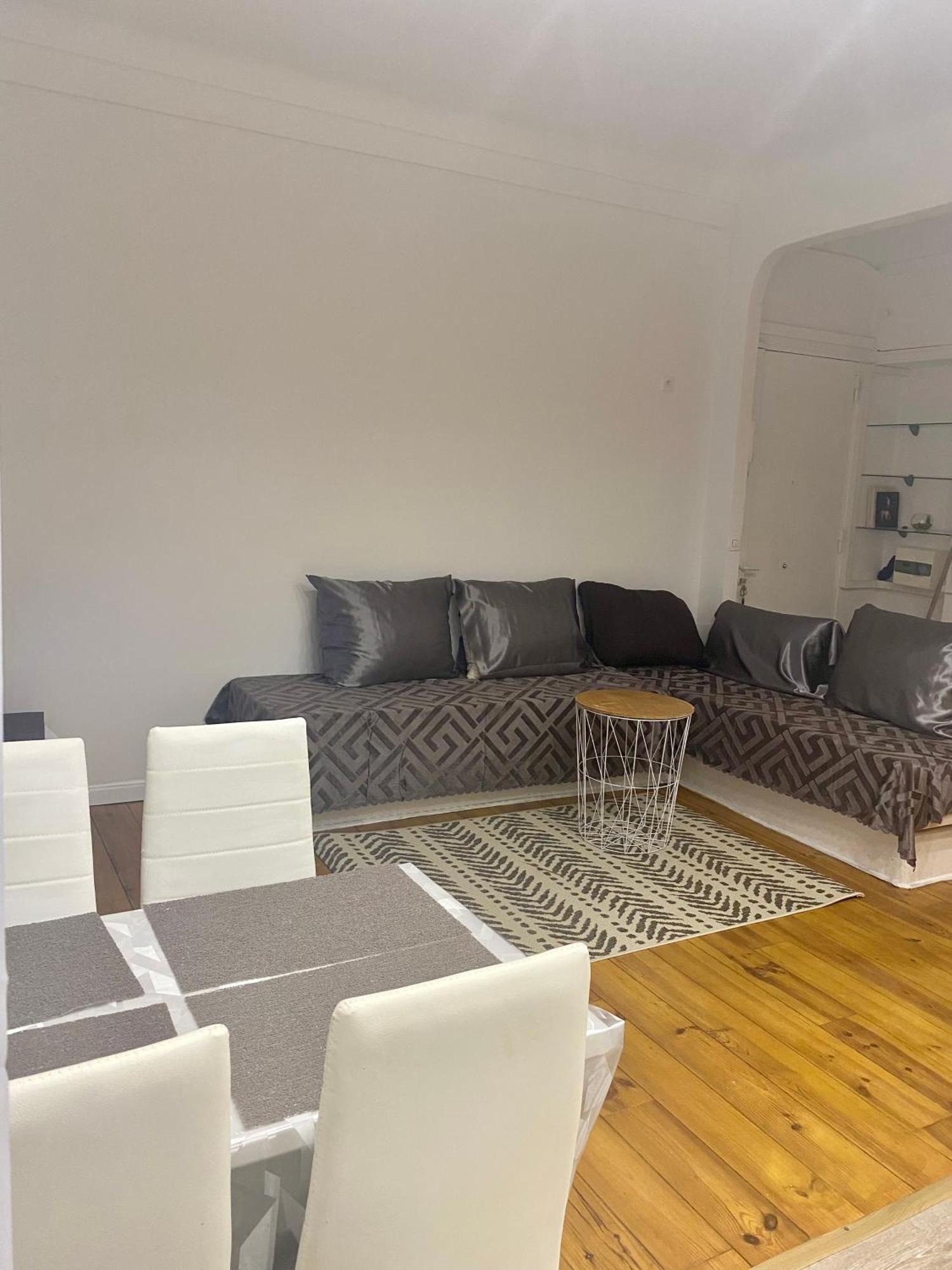 3p Proche Port Apartment