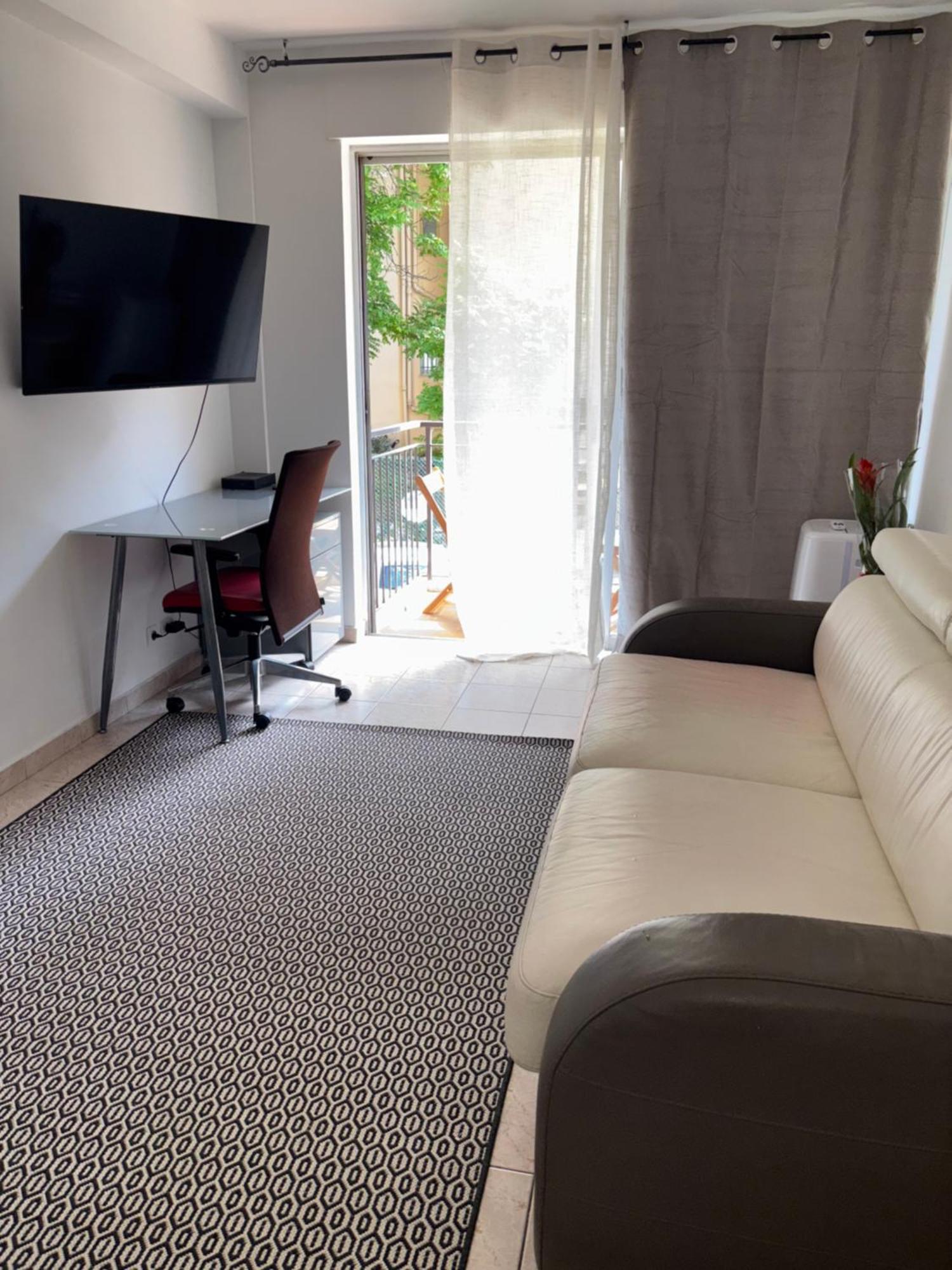 Apartment Coeur De - A 5min Nice
