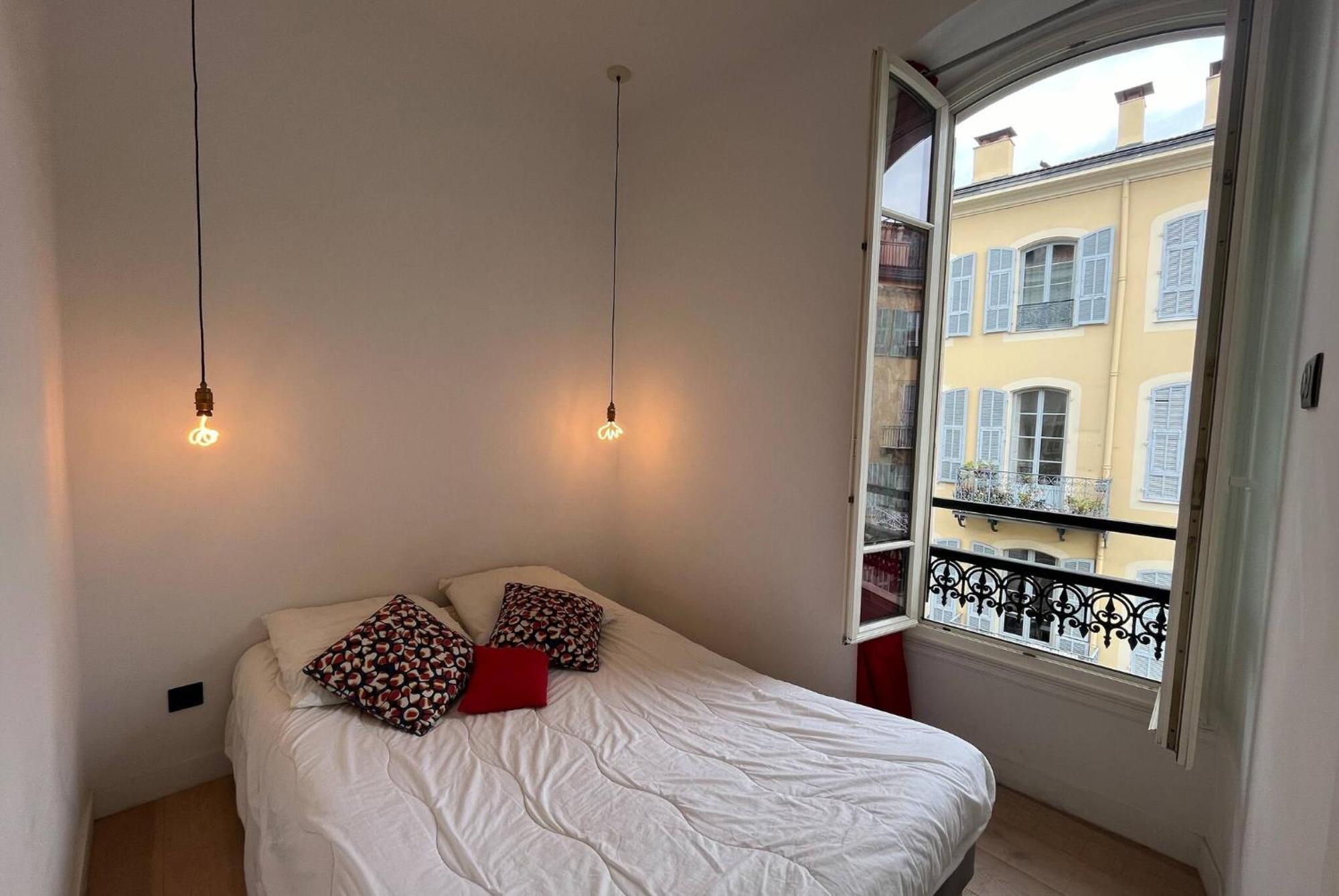 2 Pieces Hypercentre Gioffredo