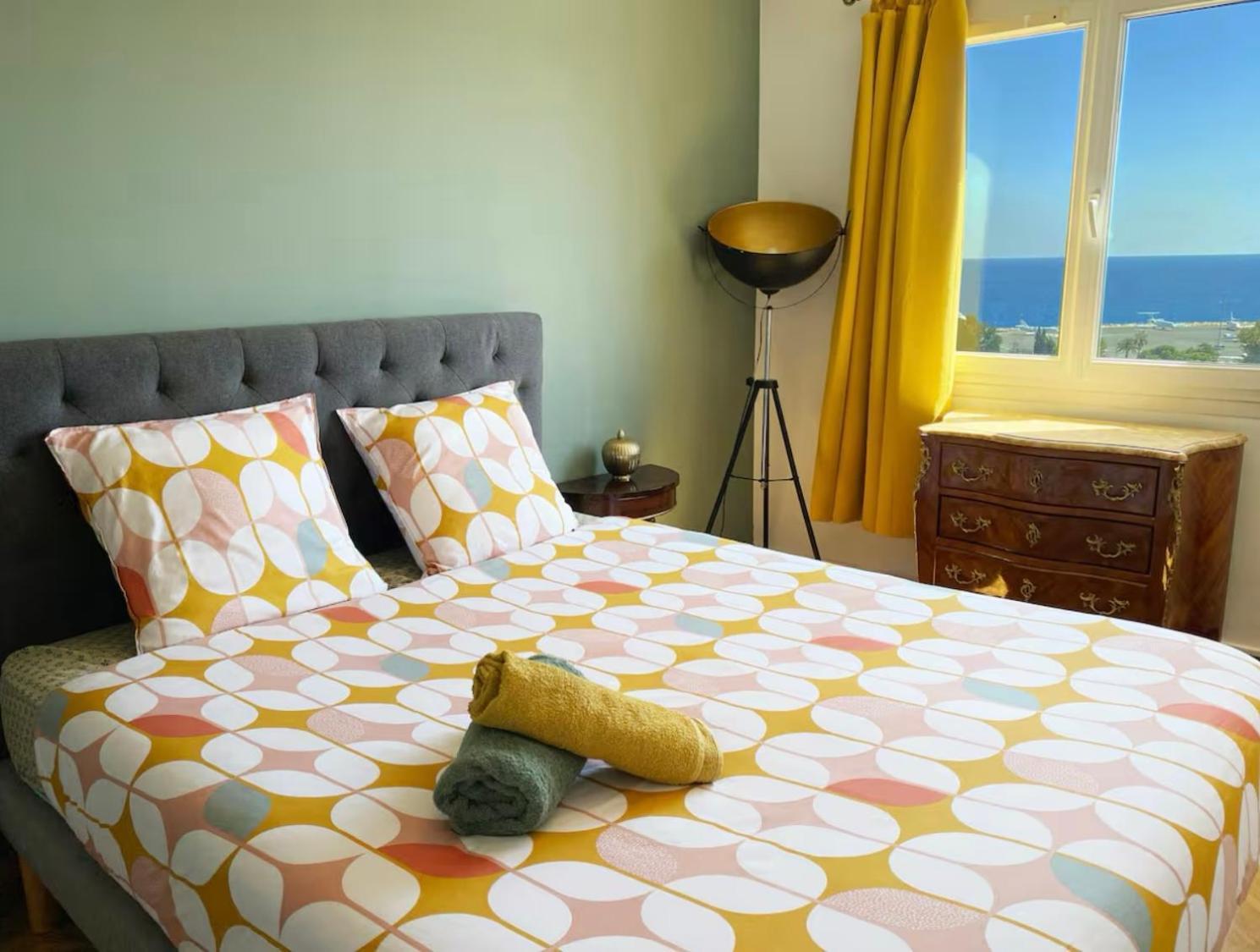 Panoramic Sea View - Air Conditioning - Terrace - 2 Bedrooms - Kitchen - Wifi - Tramway Apartment *