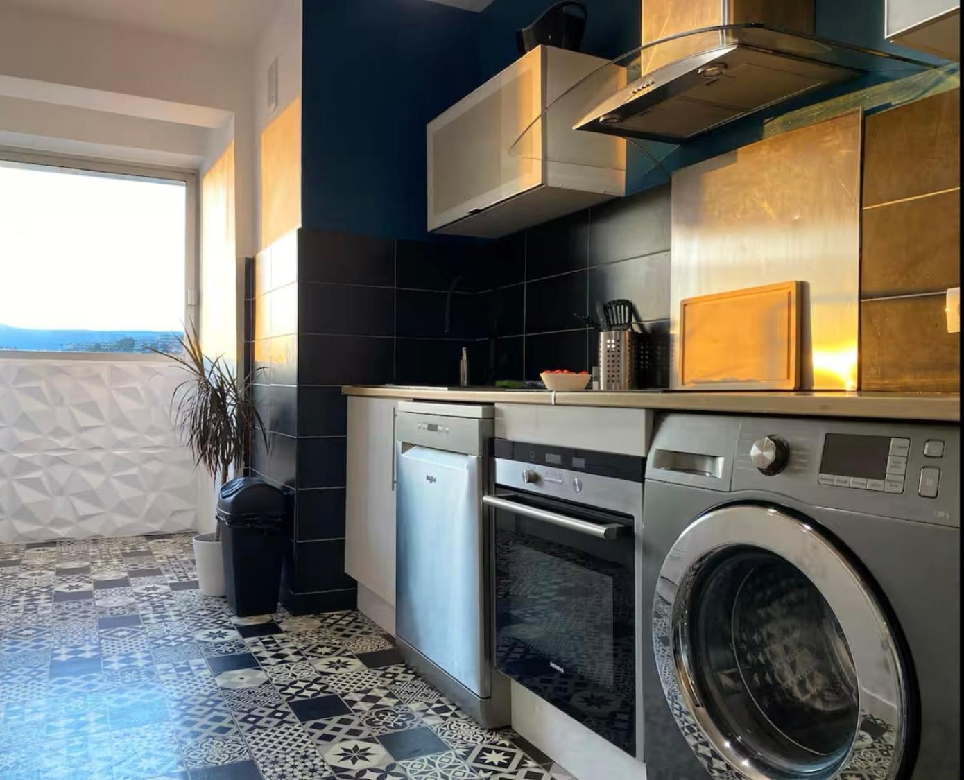 Panoramic Sea View - Air Conditioning - Terrace - 2 Bedrooms - Kitchen - Wifi - Tramway Apartment Nice