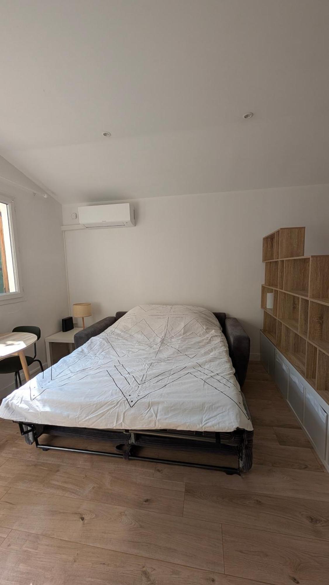 Avec Terrasse Privee & Clim, Proche Centre Appartement