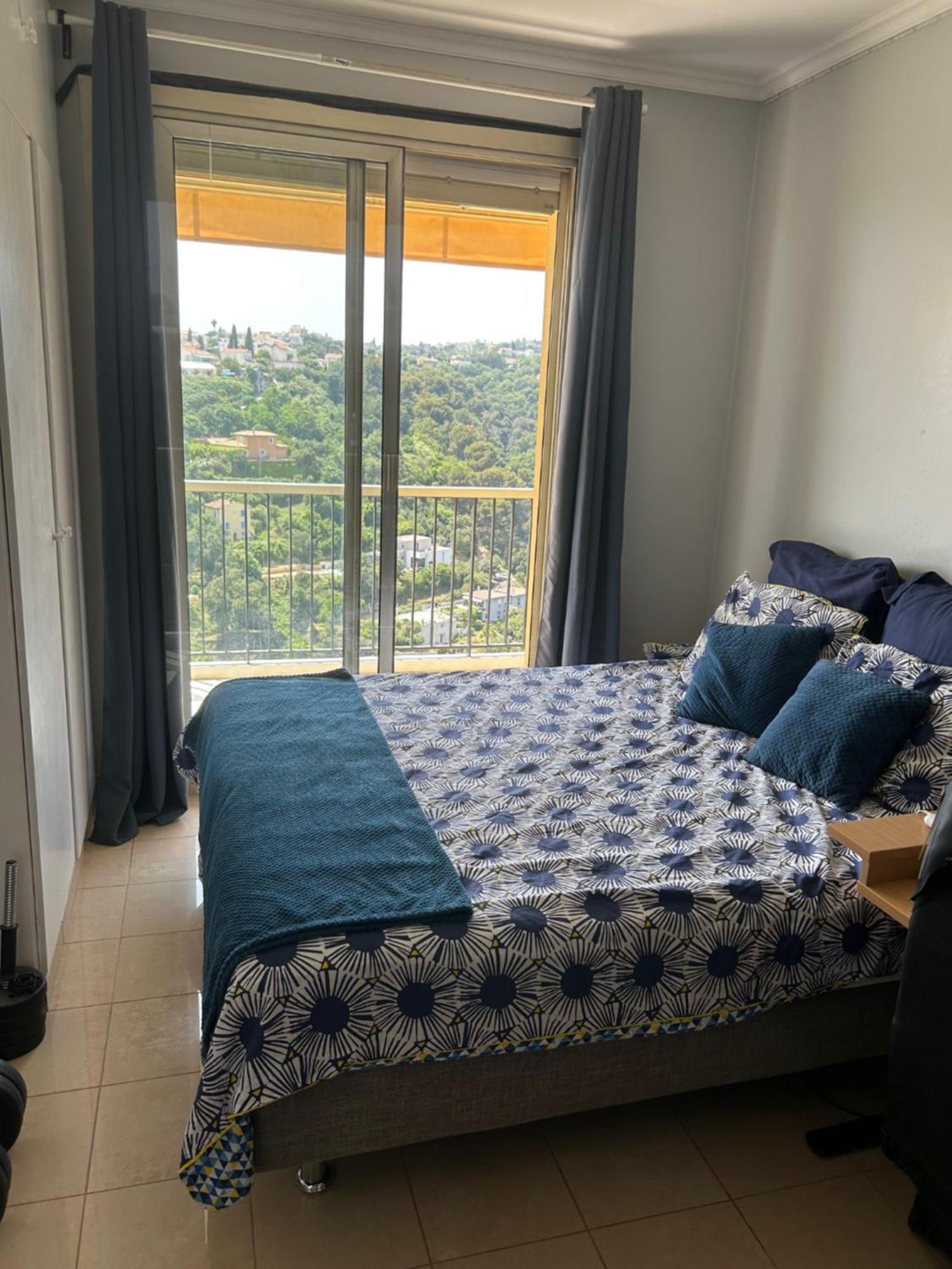 Apartment Elegant A Nice, Sea View