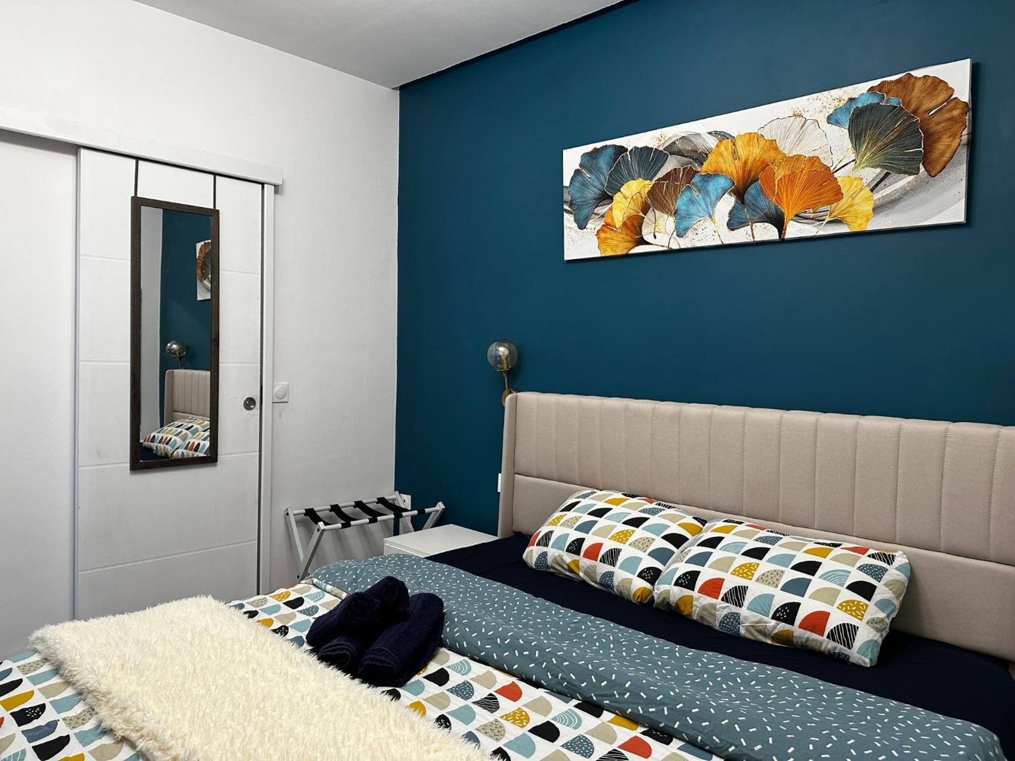 Chic Renovated - Liberation - Entire 2br 2ba Or Private With Private Bathrooms - Ac And Garage On Request Nice