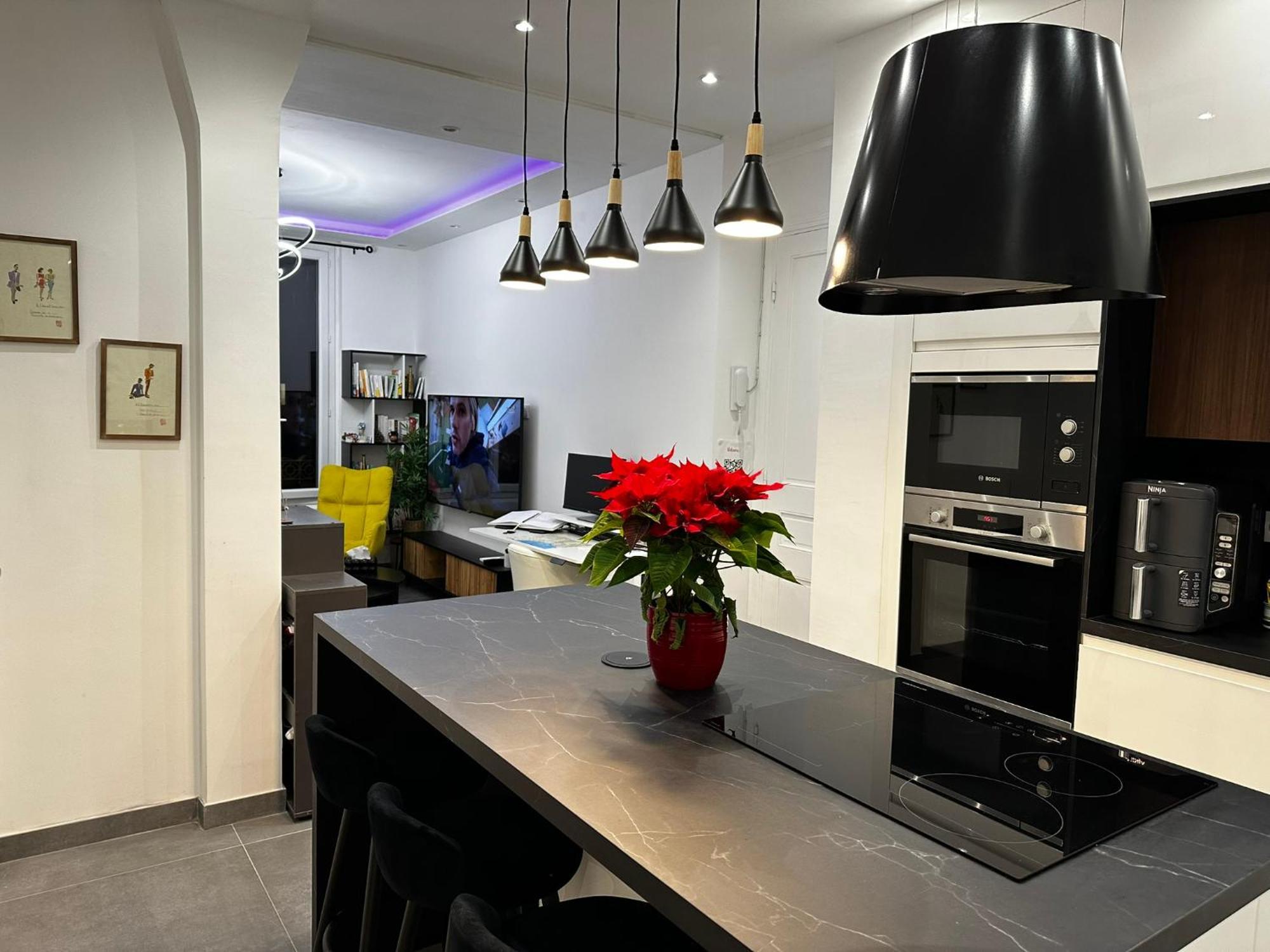 Chic Renovated - Liberation - Entire 2br 2ba Or Private With Private Bathrooms - Ac And Garage On Request